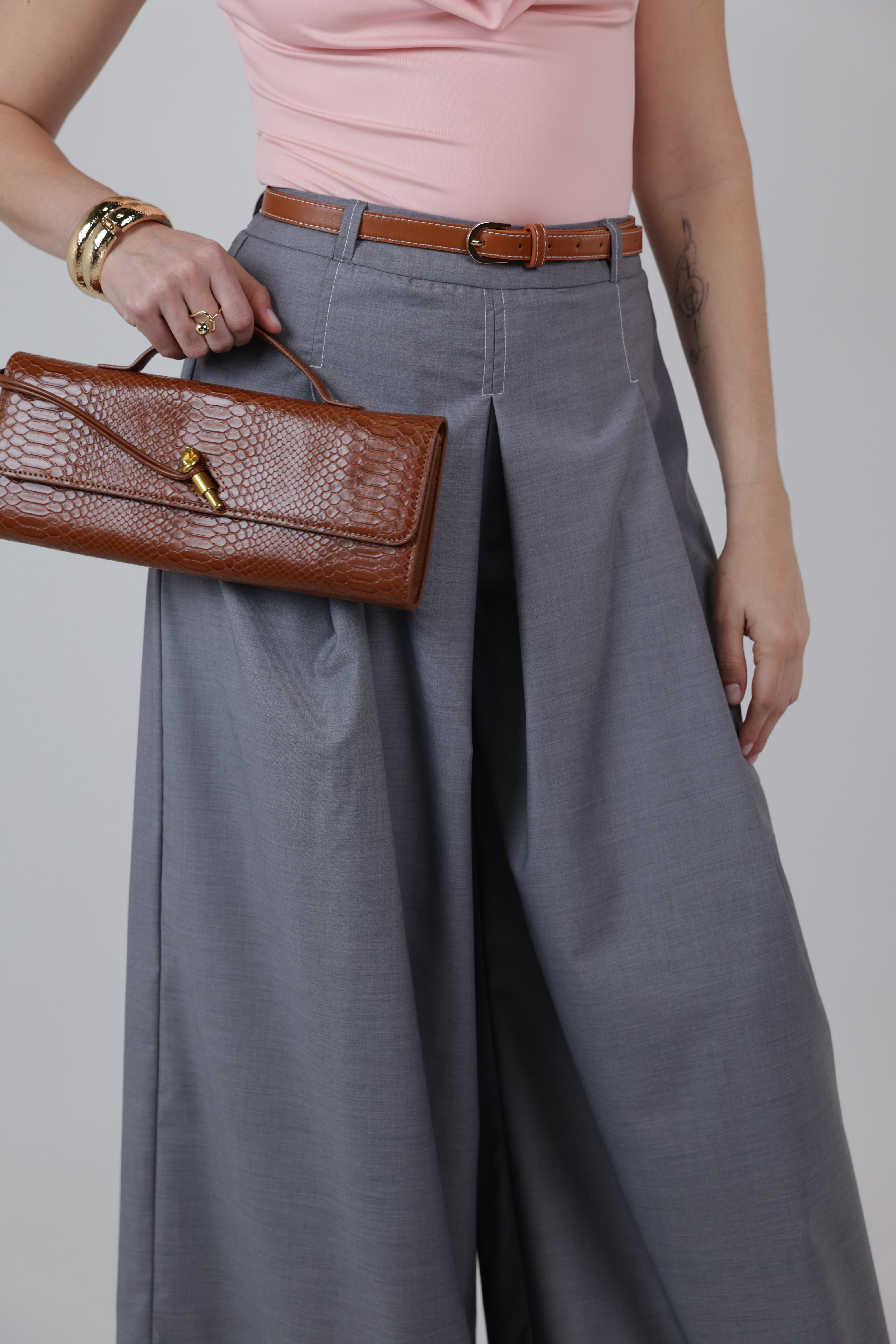 Avenia Belted Pants