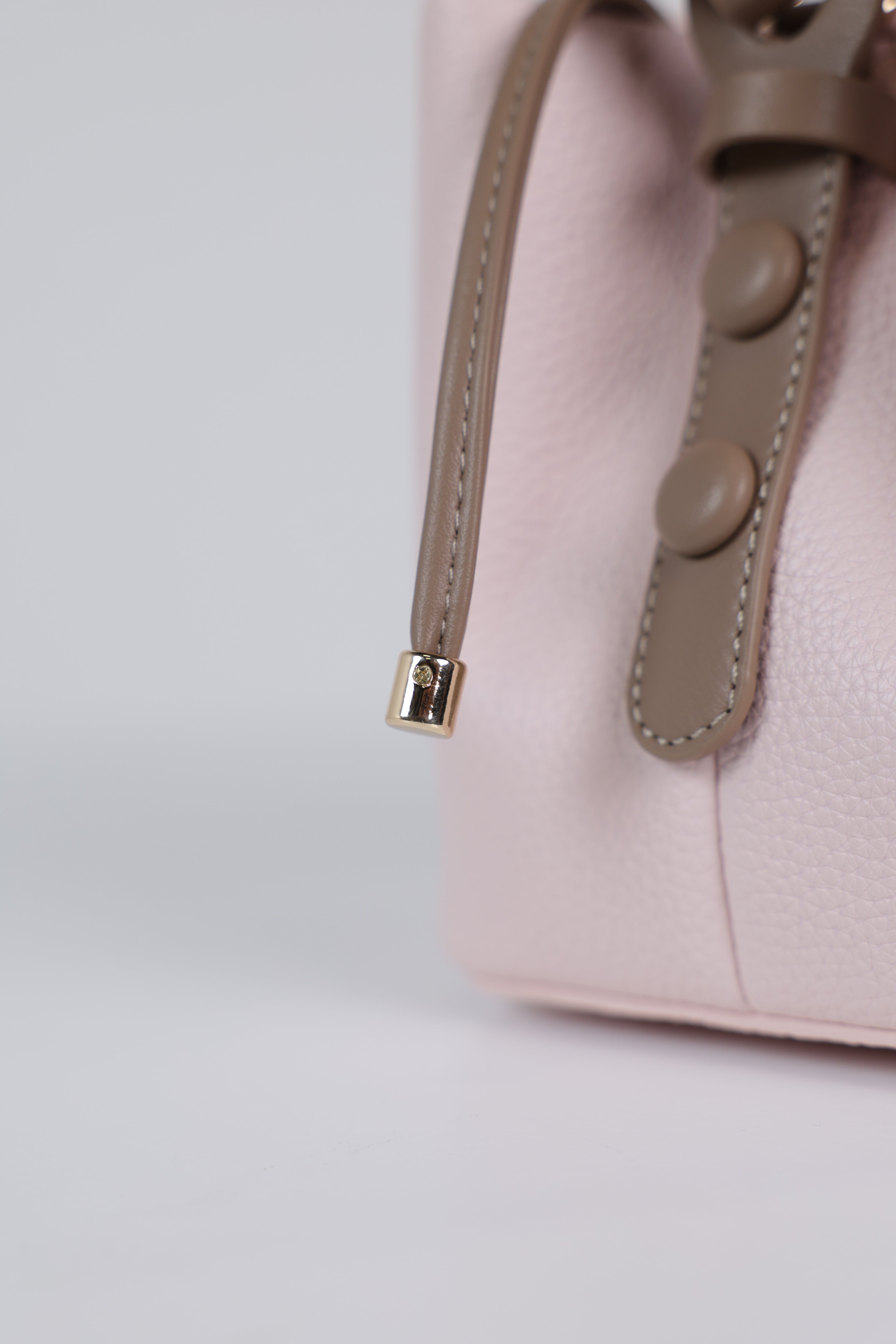 Olivia Mini Bucket Bags – Bold Style in a Compact Shape