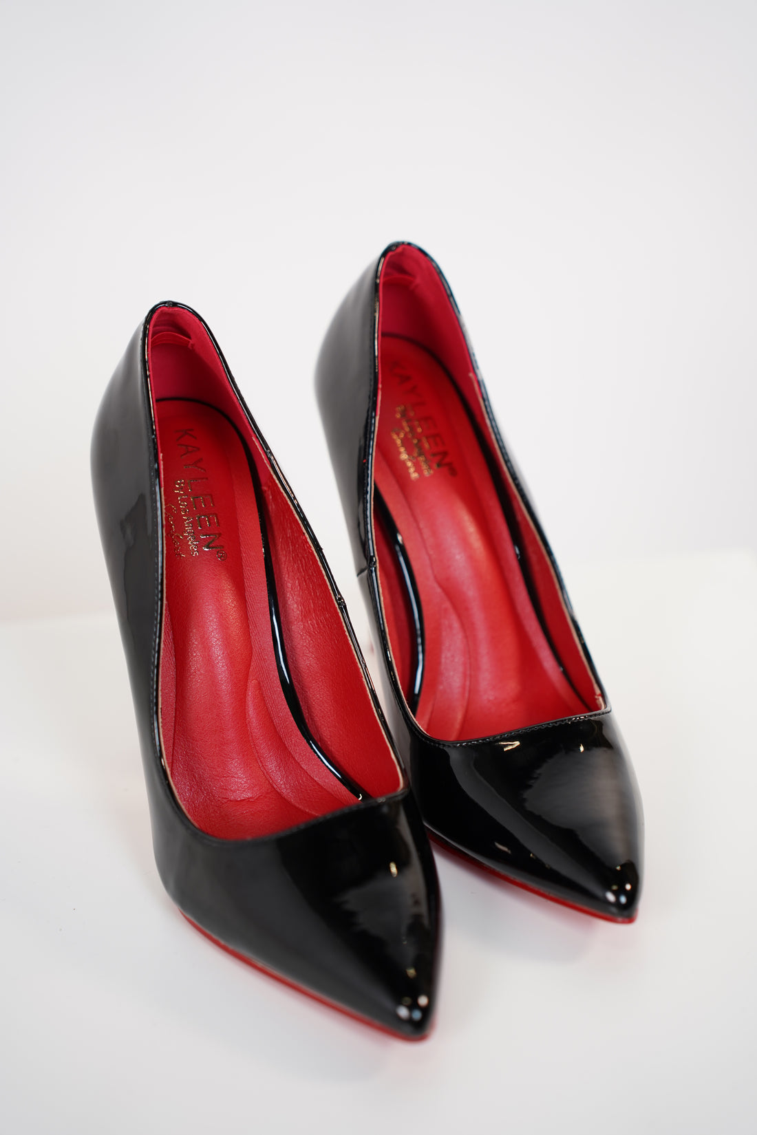 Nuvia Pumps – Sleek Classic Pointed-Toe Elegance