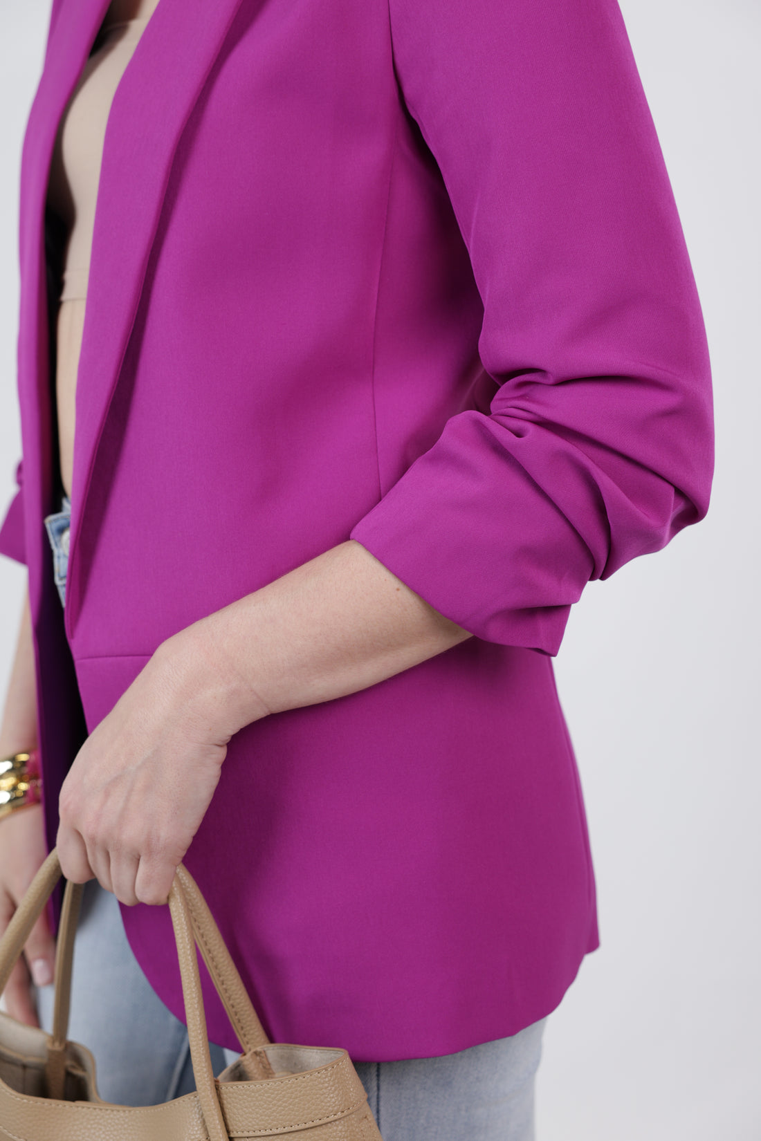 Harly Blazer – Bold Elegance in a Striking Silhouette