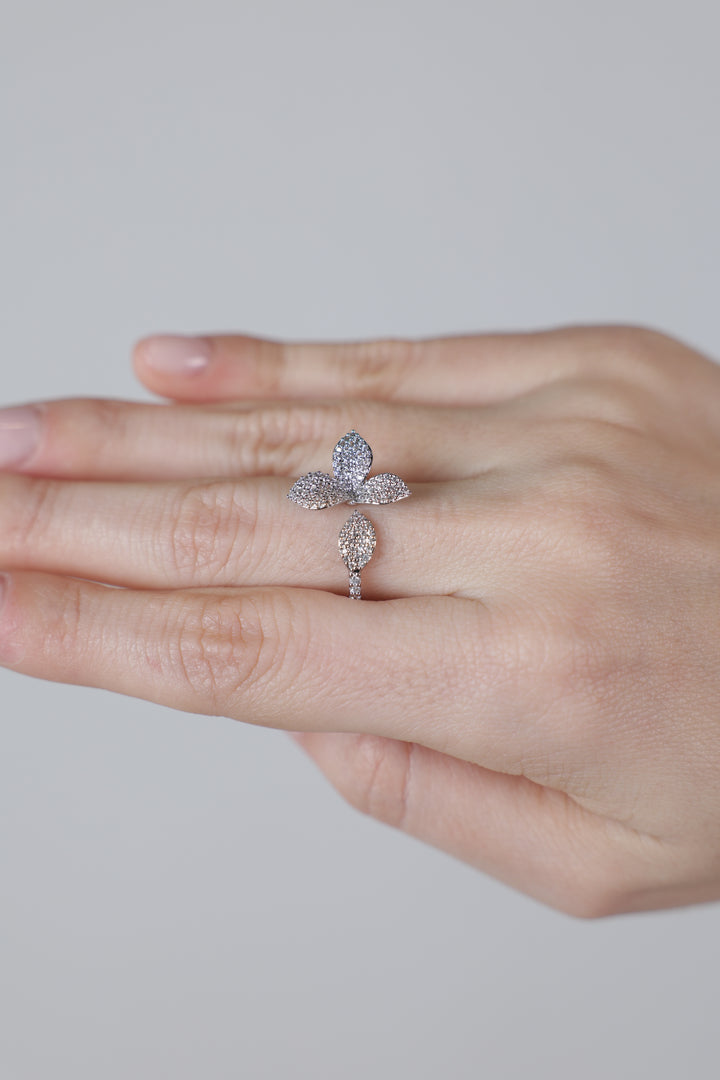 Aviya Mini Flower Ring
