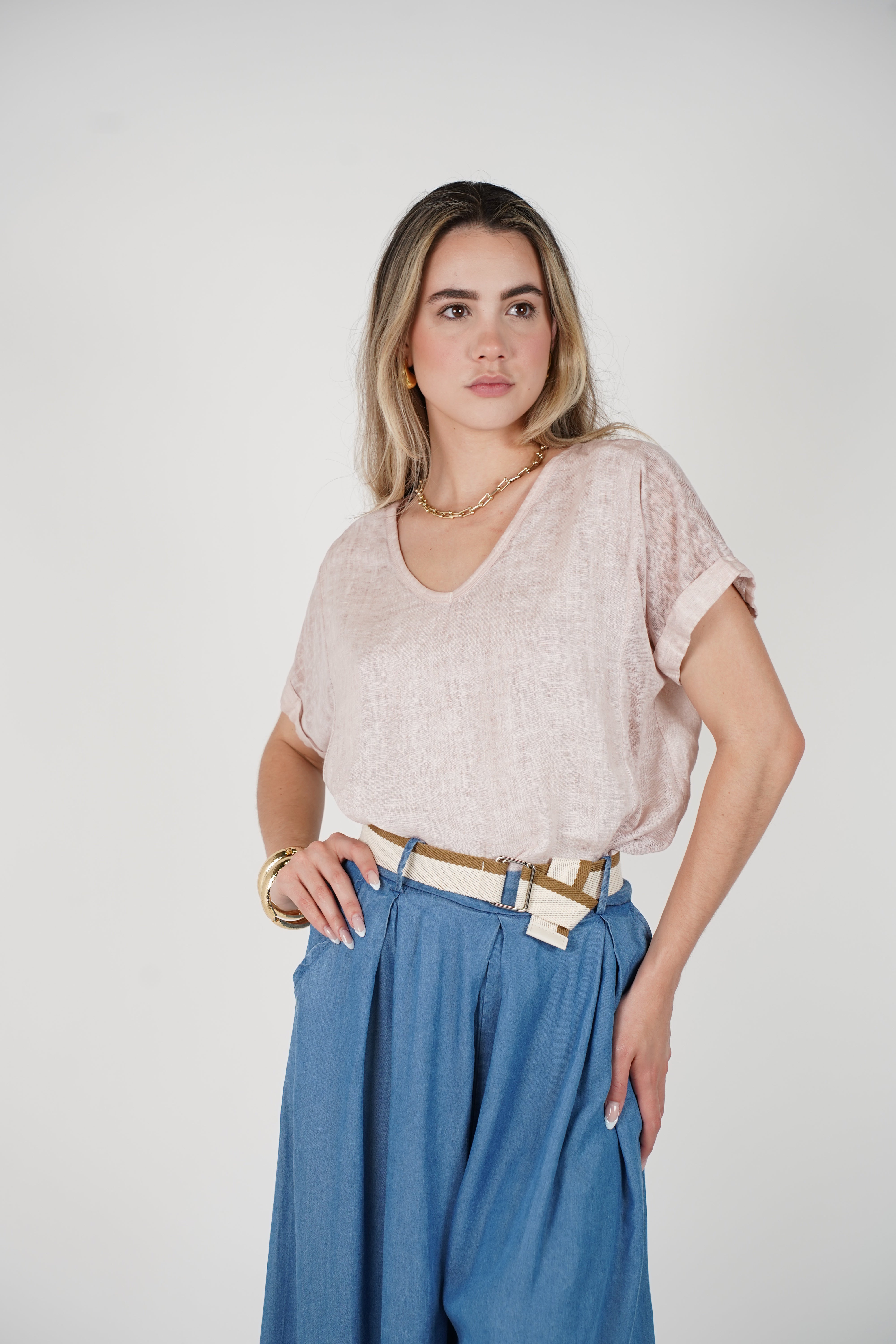 Norea Linen Top – Effortlessly Breezy, Naturally Chic