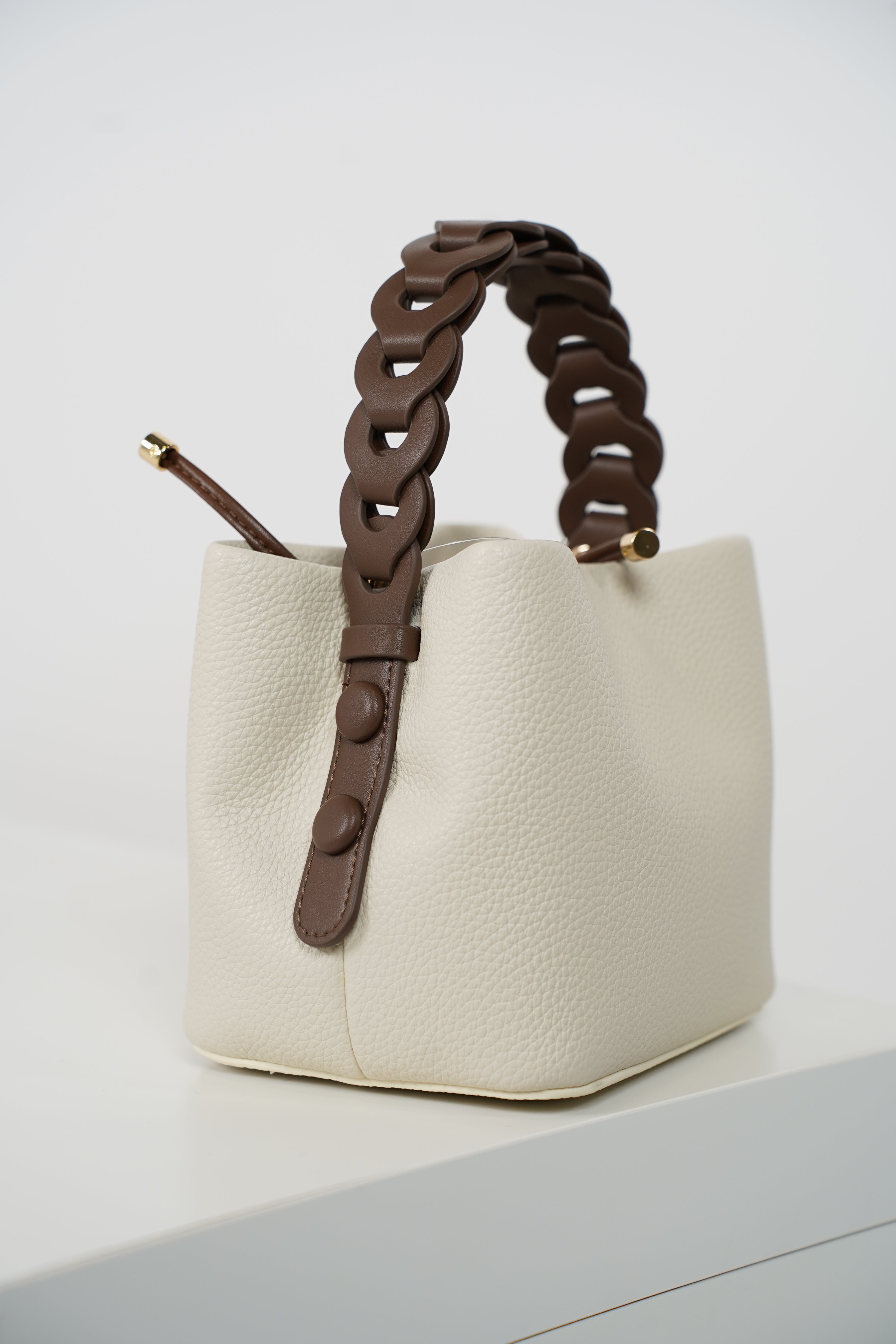 Olivia Mini Bucket Bags – Bold Style in a Compact Shape