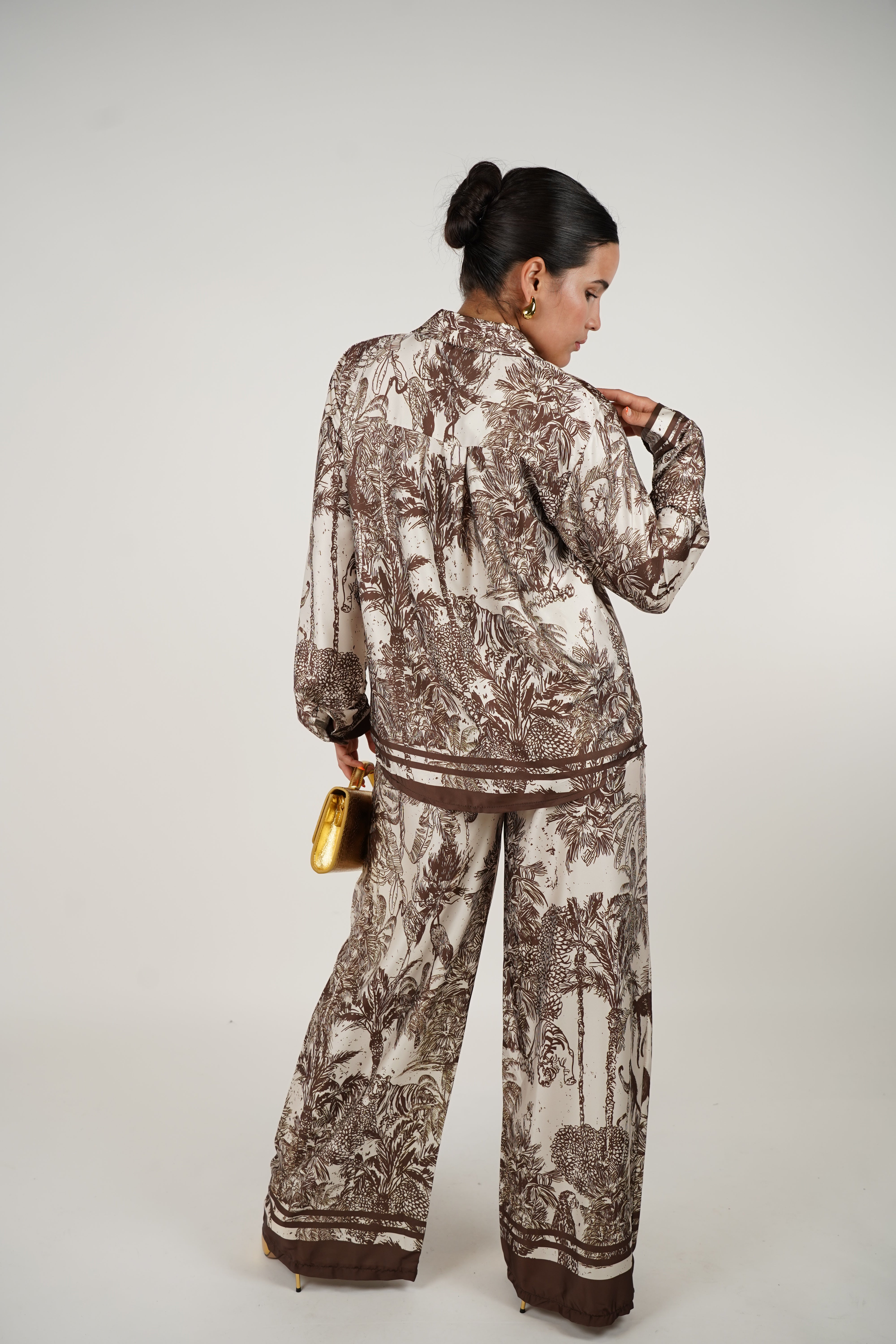 Zelyn Silk Pants Set – Luxe Printed Two-Piece for Effortless Elegance