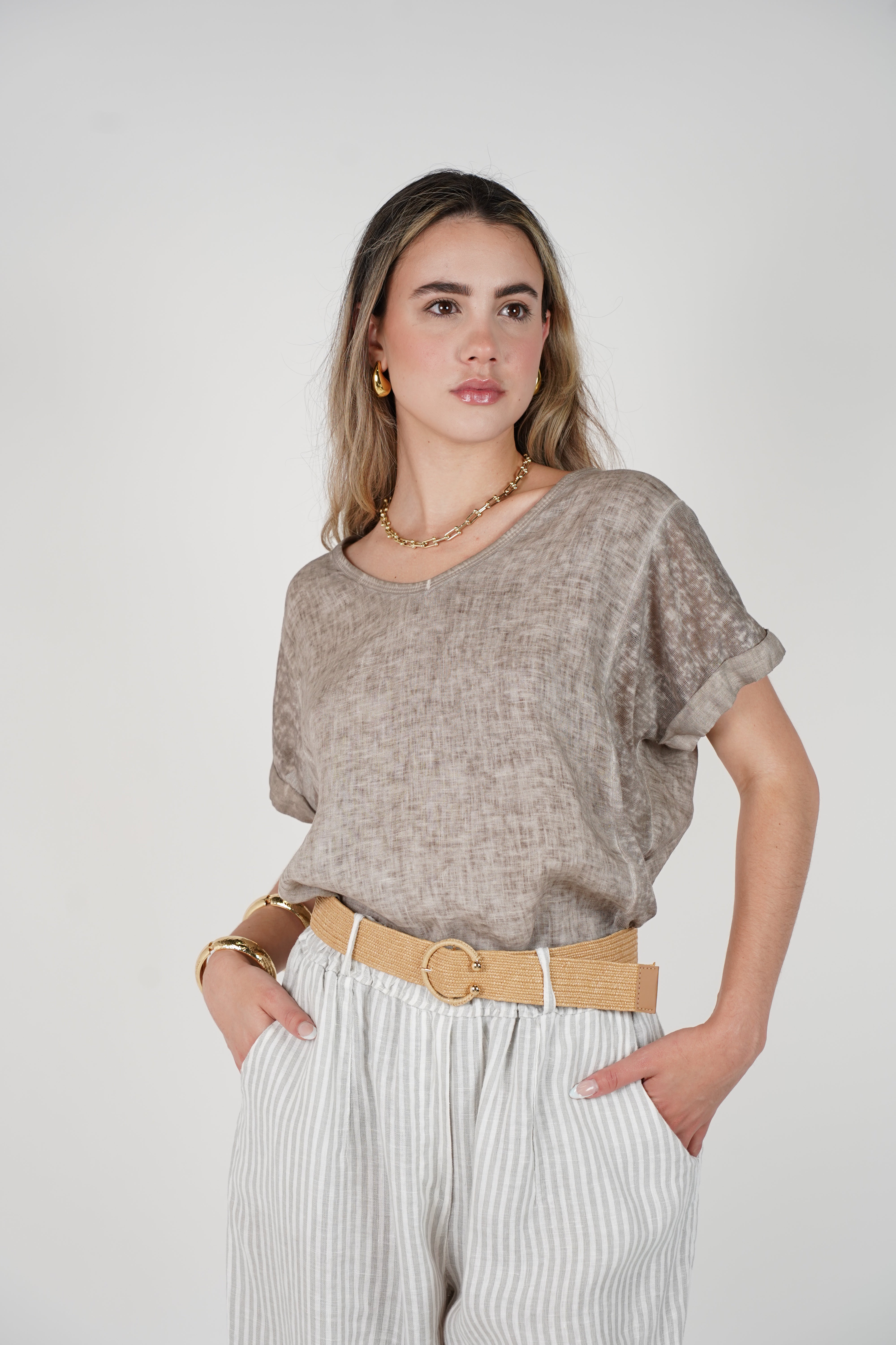 Norea Linen Top – Effortlessly Breezy, Naturally Chic