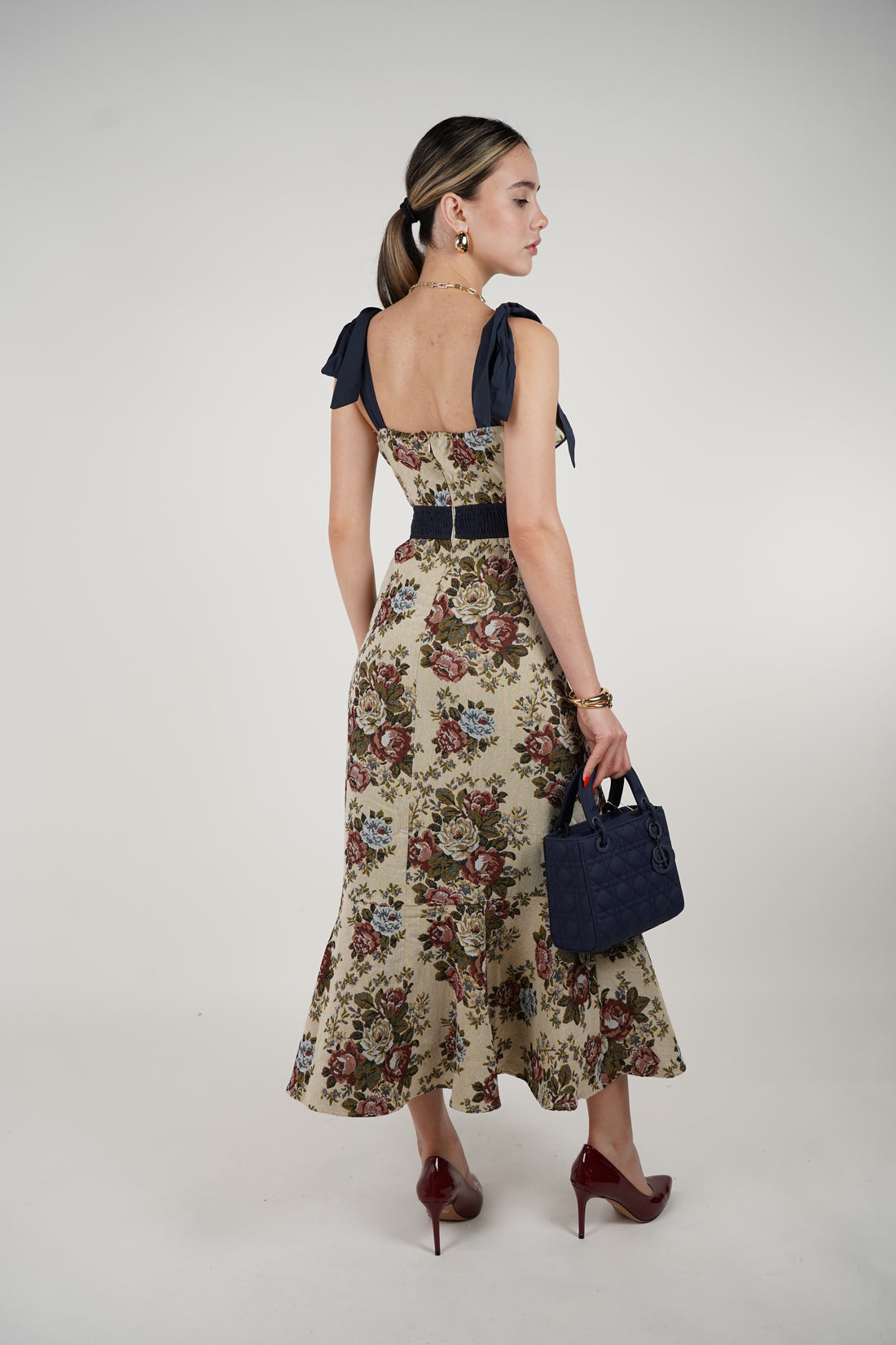 Elysha Floral Vintage Maxi Dress – Classic Elegance with Retro-Inspired Florals