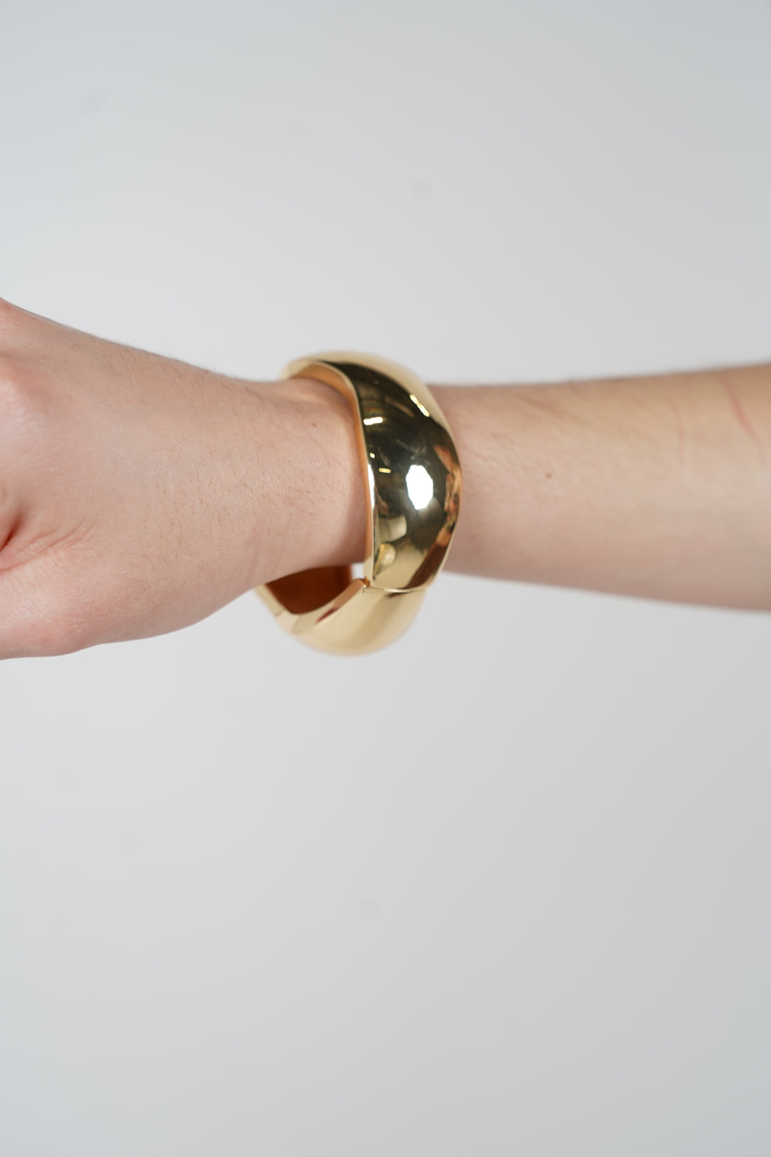 Kaisia Chunky Bracelet – Bold Gold Statement for Effortless Glam