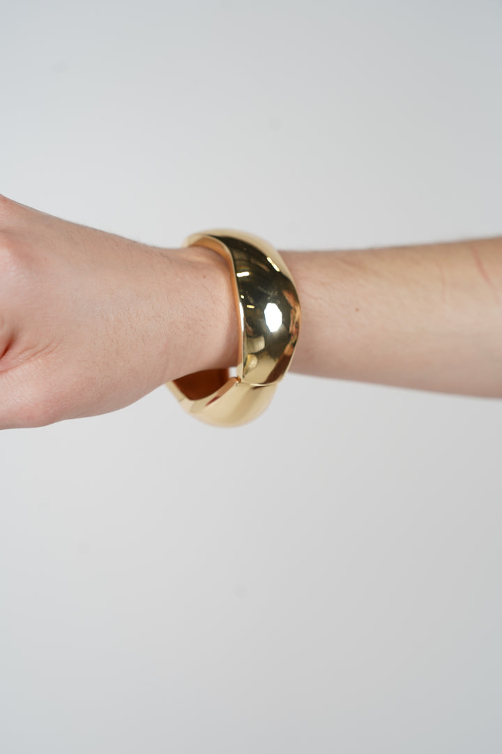 Kaisia Chunky Bracelet – Bold Gold Statement for Effortless Glam
