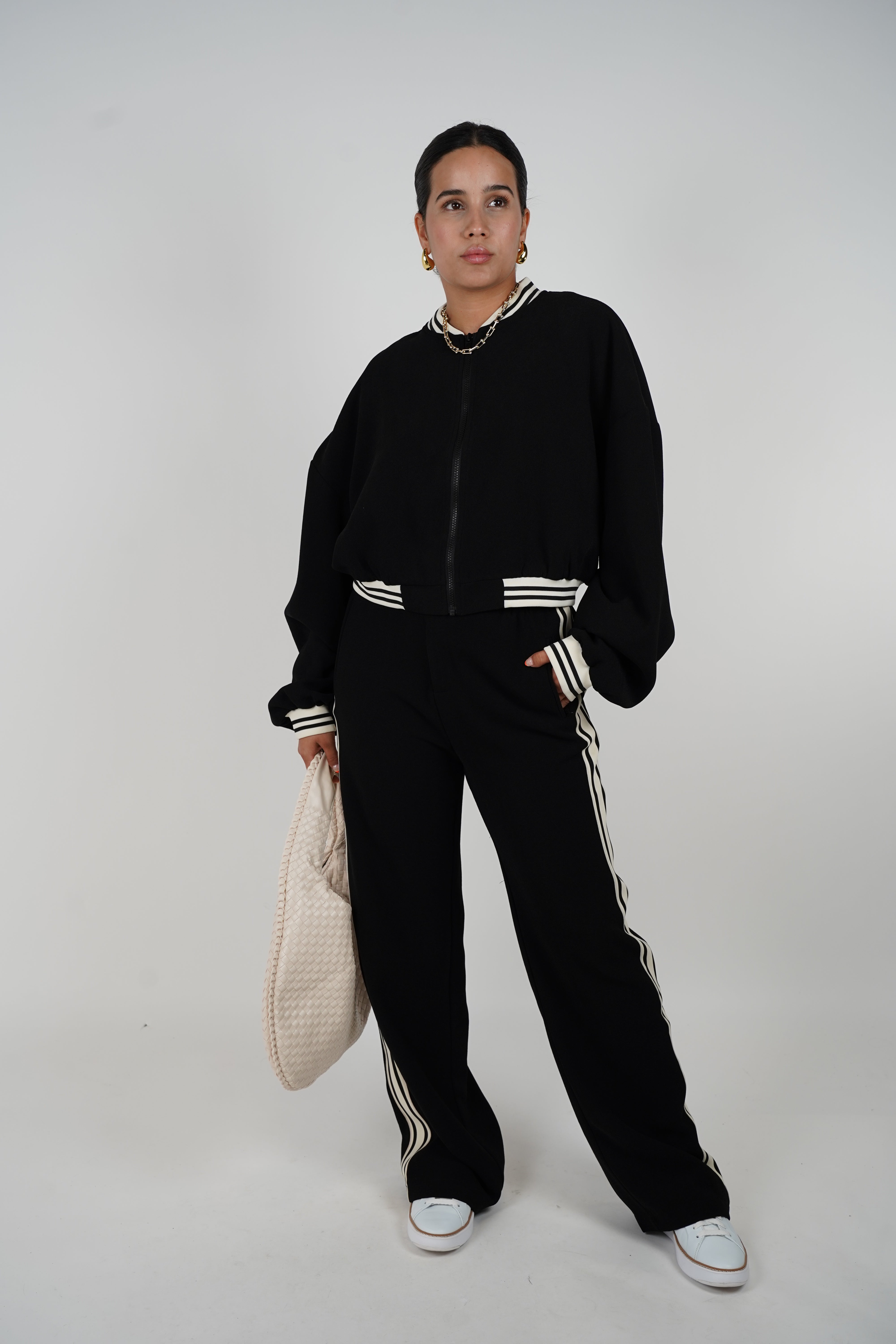 Ileana Pants Set – Sporty, Chic, and Effortlessly Cool