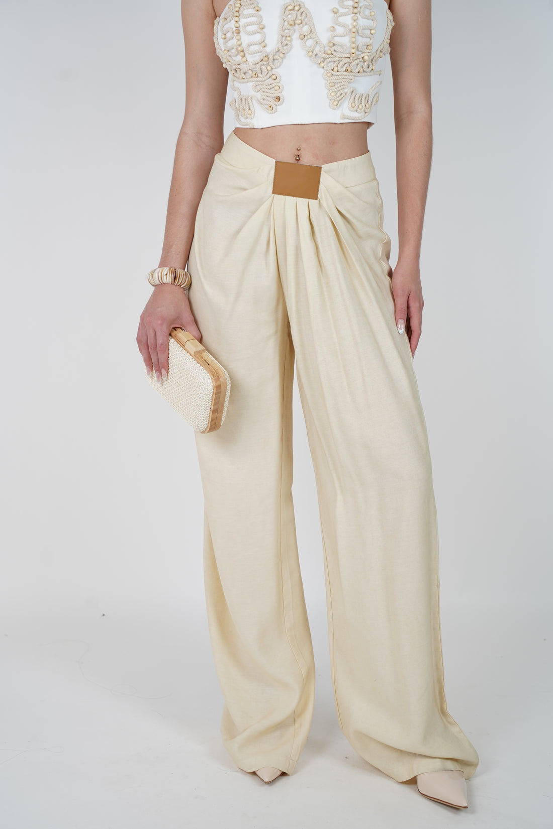 Omelis Pants Set – Chic Neutral Two-Piece Elegance