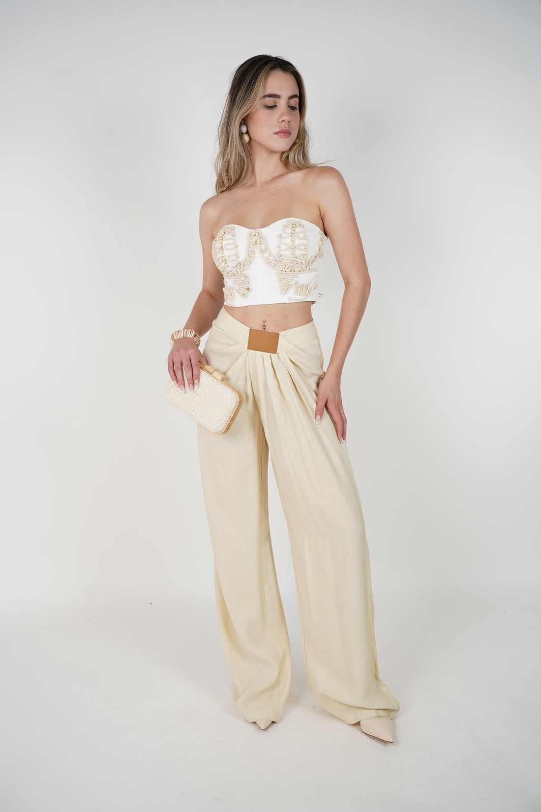 Omelis Pants Set – Chic Neutral Two-Piece Elegance