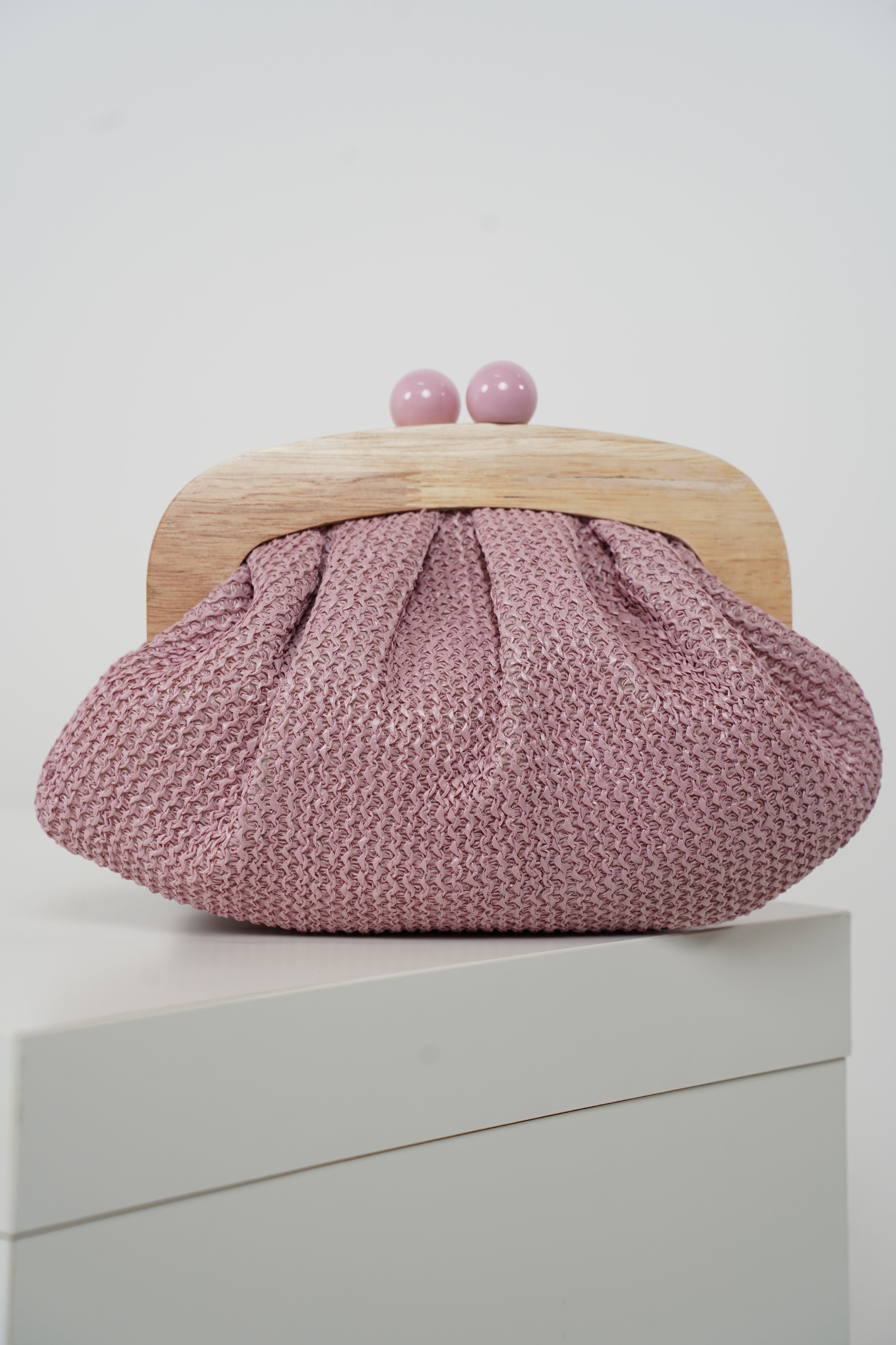 Elvina Beach Clutch – Woven Pink Clasp Clutch with Natural Wood Detail