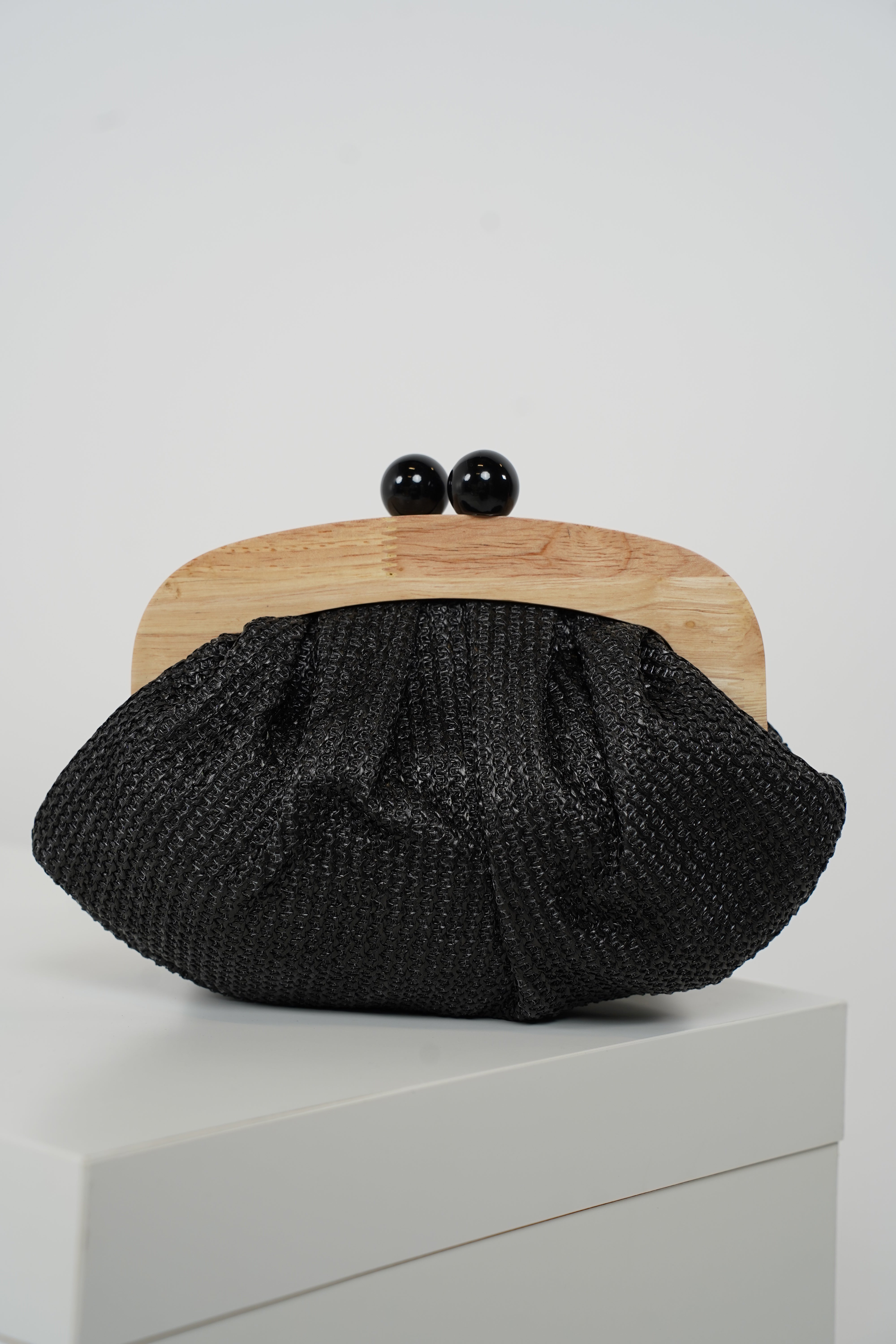 Elvina Beach Clutch – Woven Pink Clasp Clutch with Natural Wood Detail