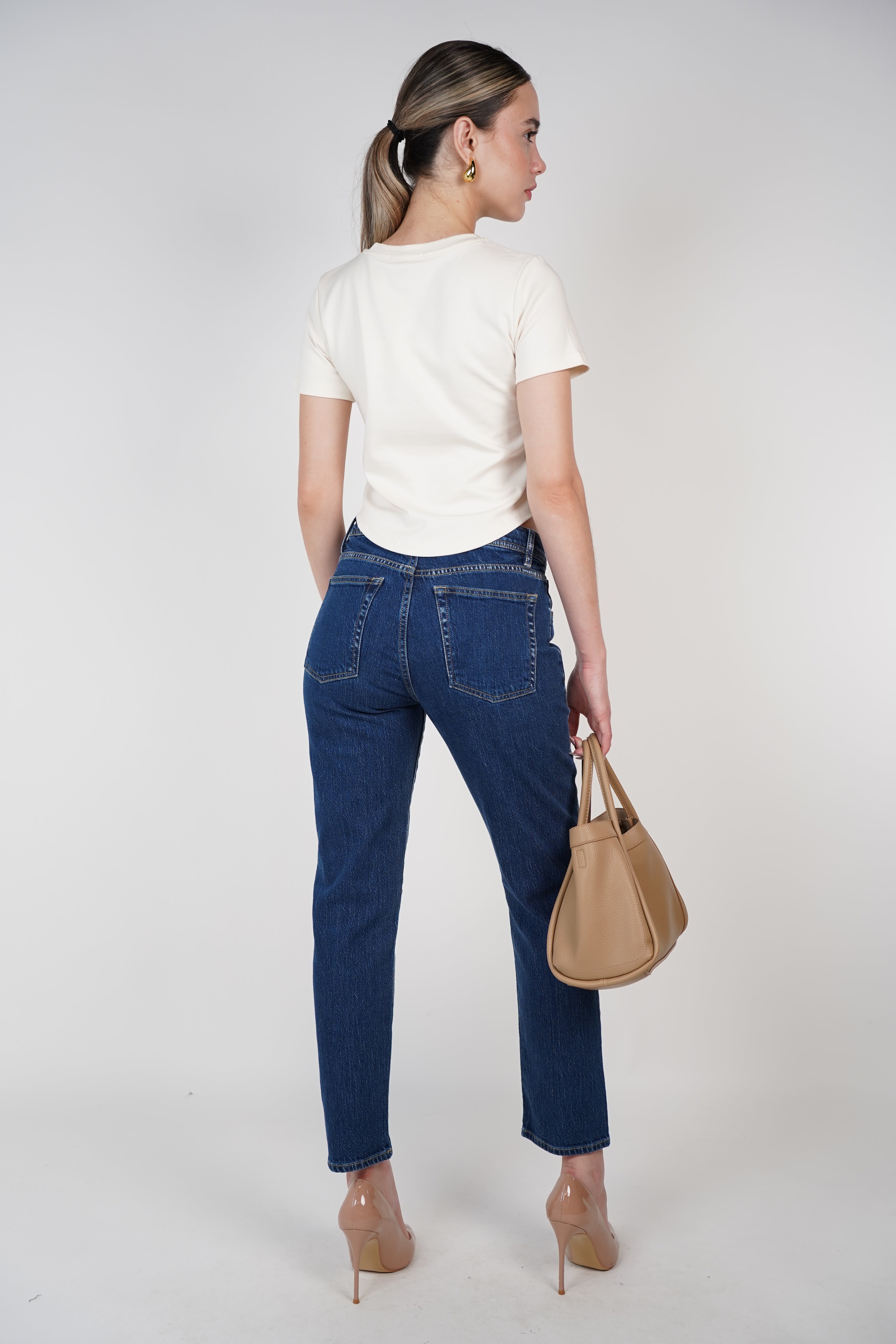 Meli Straight Leg Jean – Classic Cut, Structured Fit