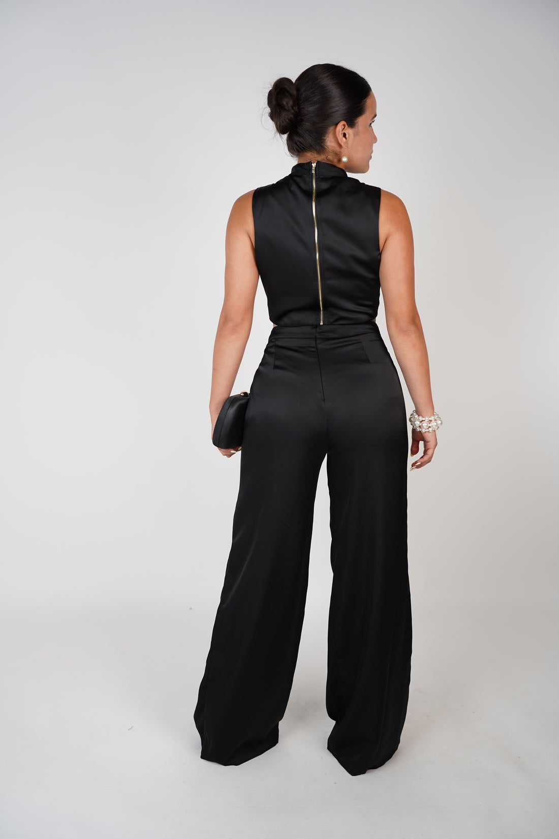 Gracelyn Pants Set – Luxe Satin, Bold Elegance