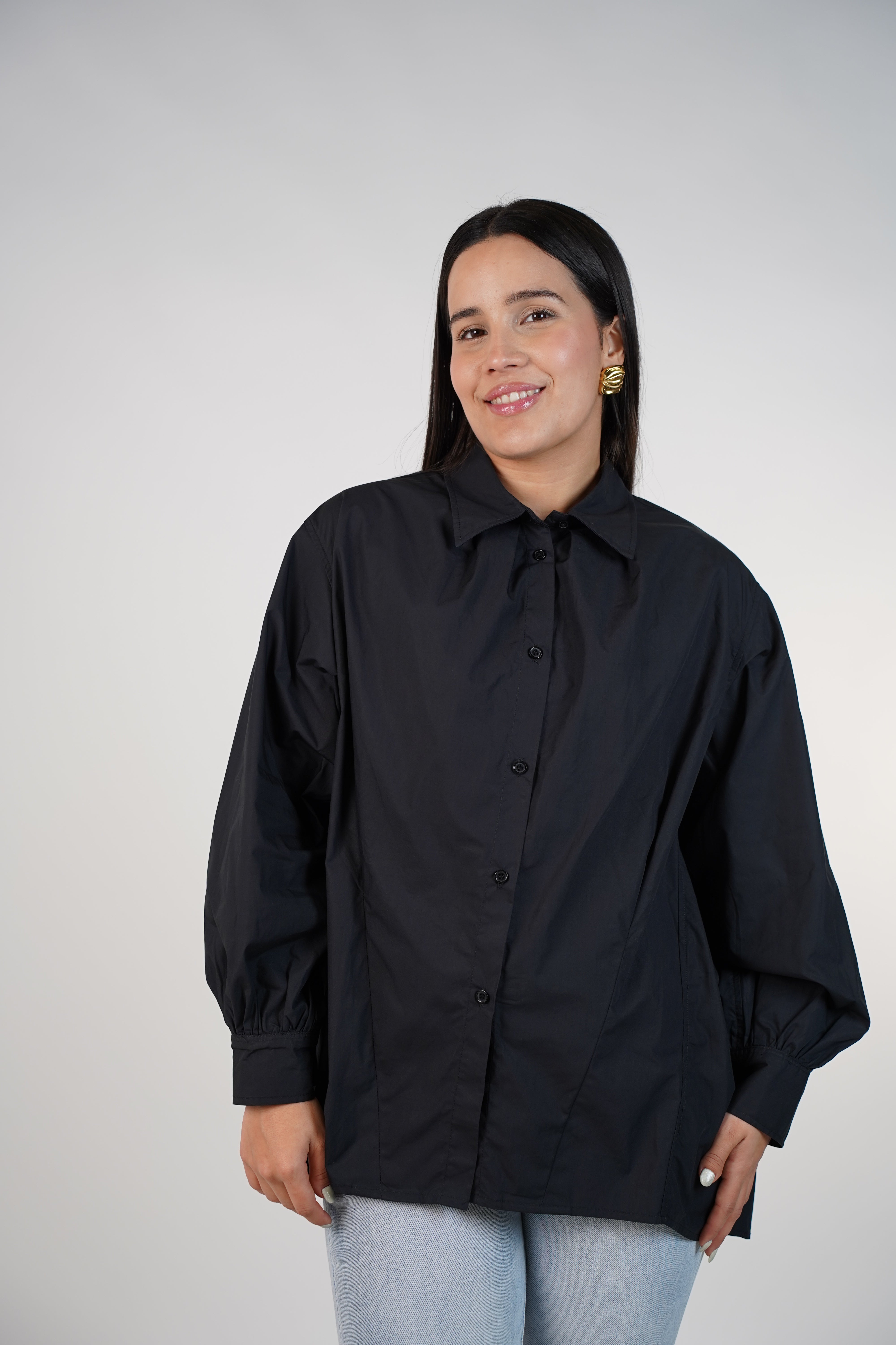 Janelle Poplin Shirt – Clean, Modern & Effortlessly Chic