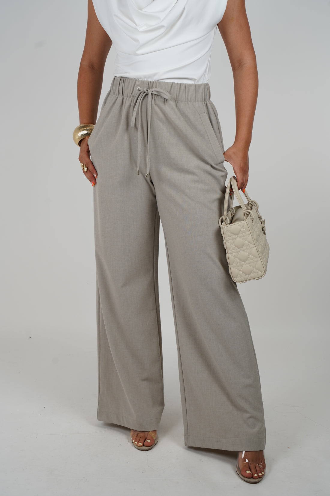 Yuliet Pants – Relaxed Elegance with Effortless Style