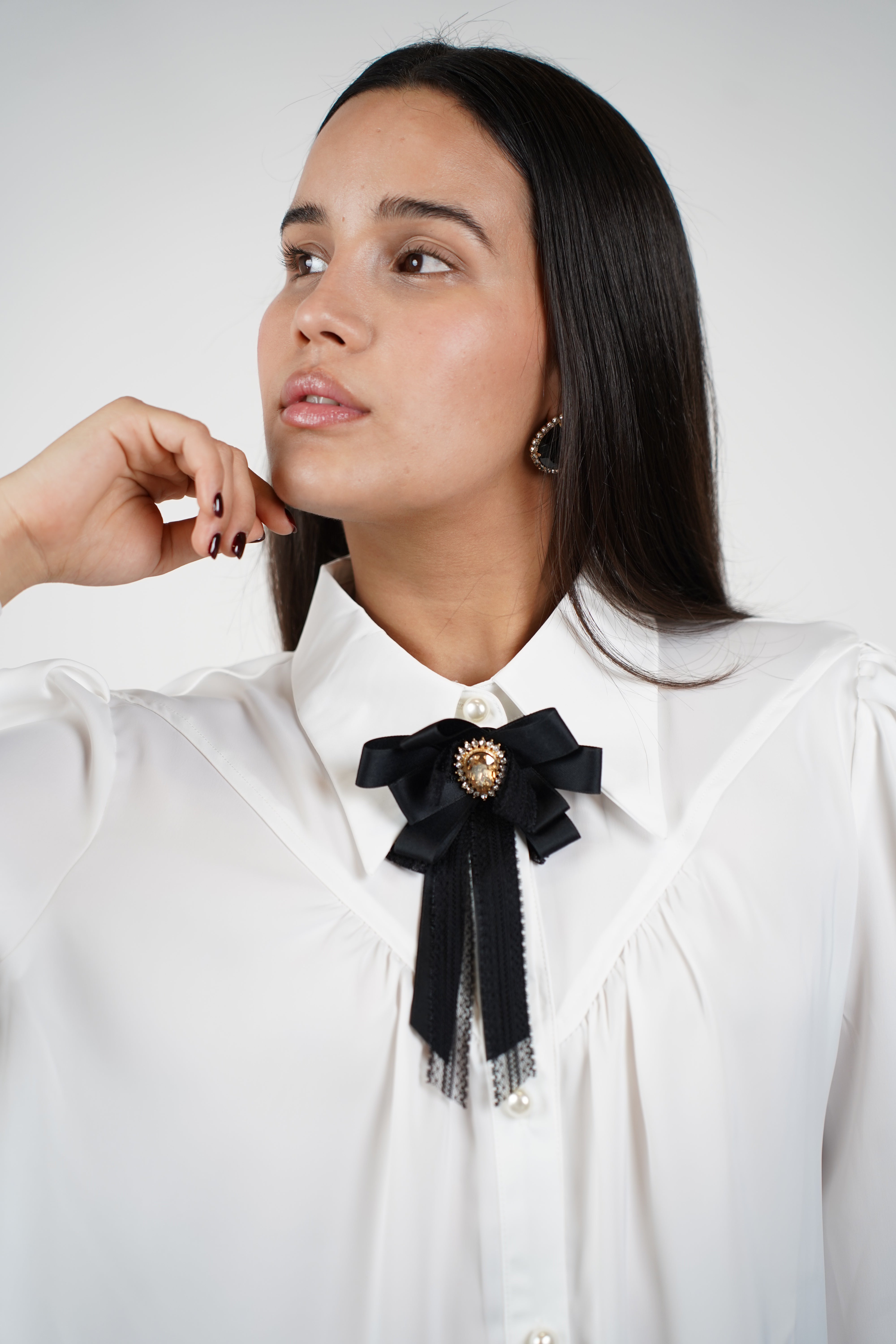 Kaeli Button Down – Classic Elegance with a Touch of Charm