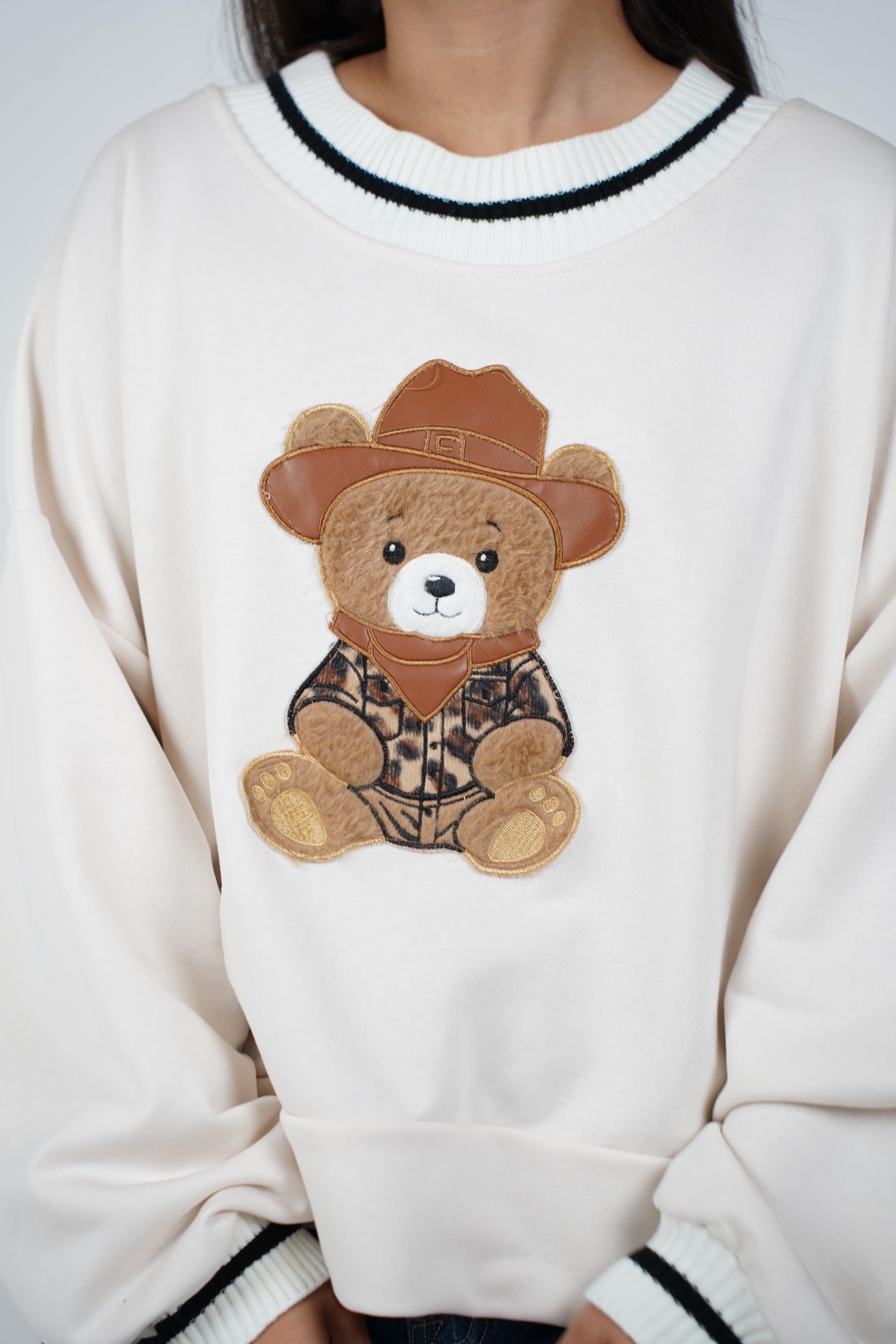 Pavia Bear Sweater – Cozy Meets Cute