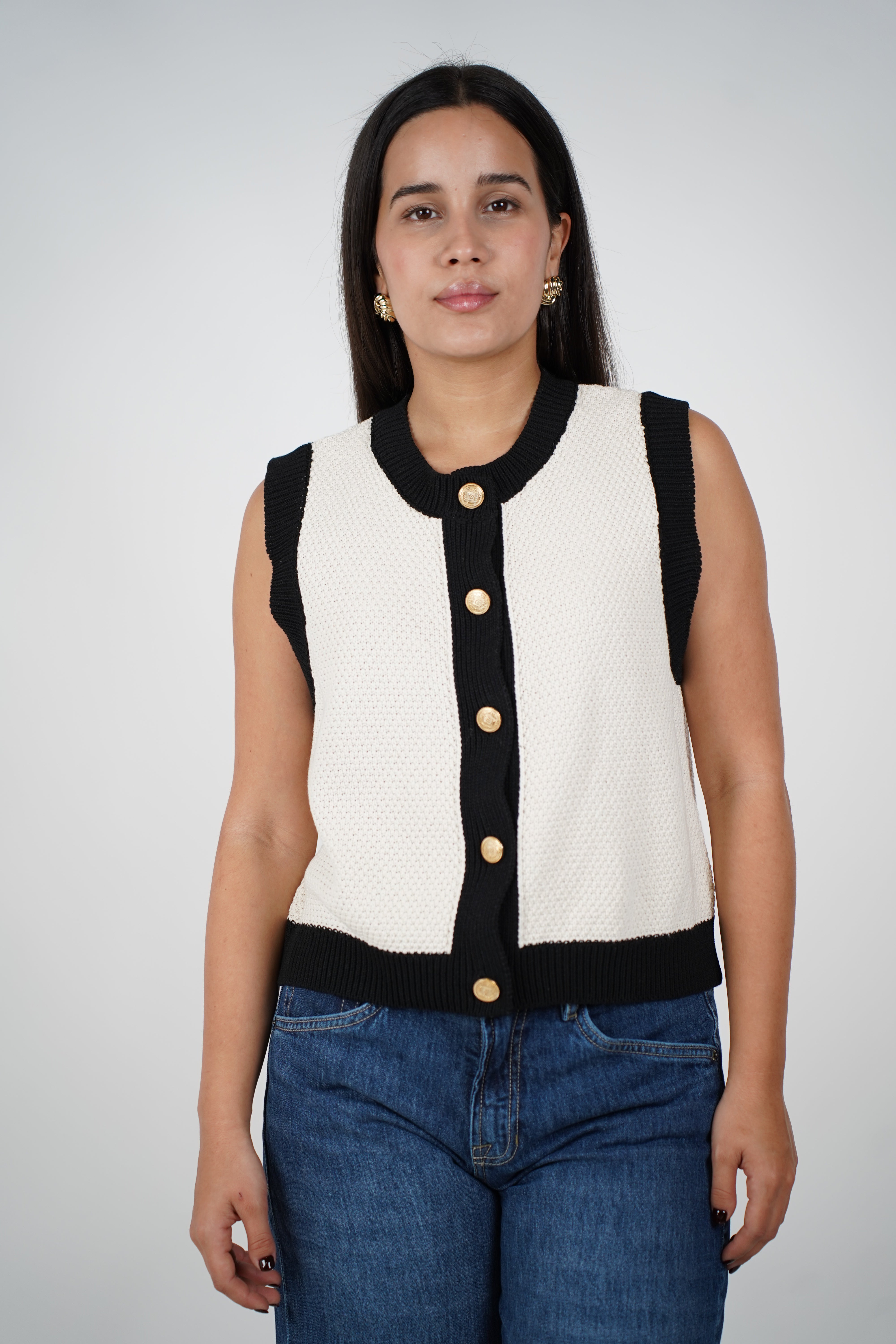 Brina Sweater Vest – Classic Contrast Knit with Gold Button Detail