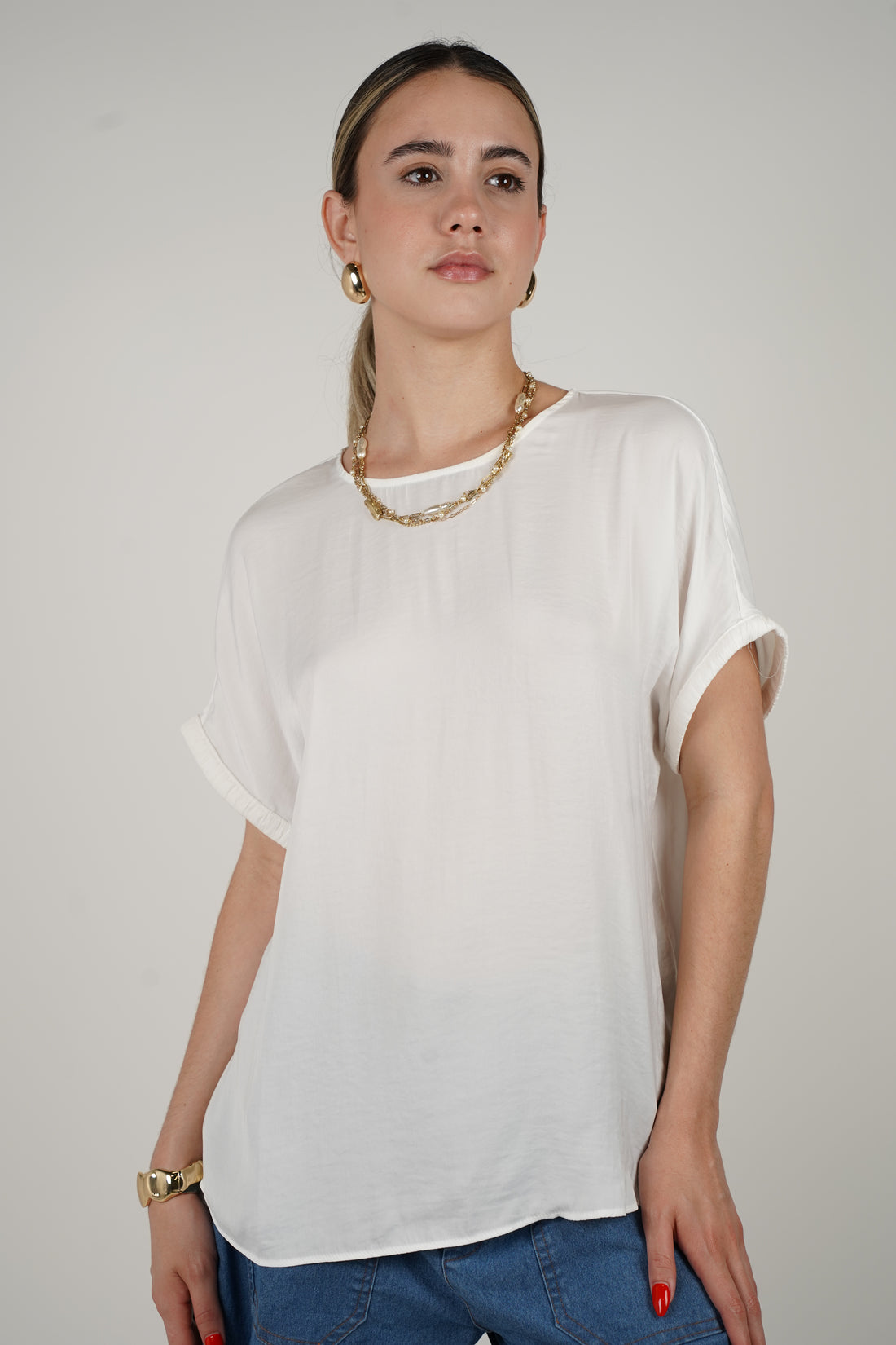 La Flaca Scrunch Relaxed Fit Satin Blouse – Classic White for Effortless Elegance