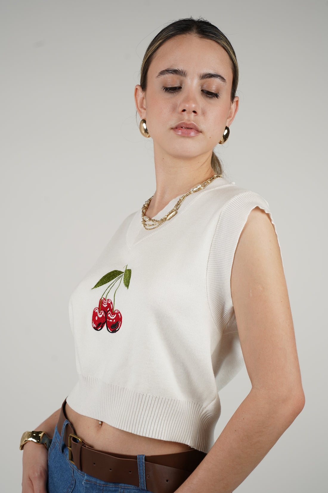 Nikka Cherry Vest – Sleeveless Knit Sweater with Embroidered Cherries