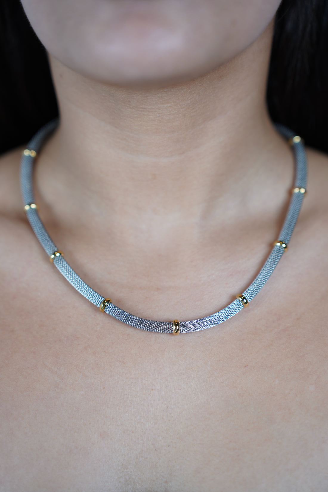 Novah Chocker – Sleek Two-Tone Mesh Statement