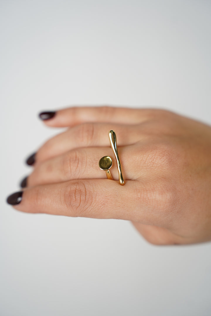 Viera Ring – Modern Asymmetrical Elegance