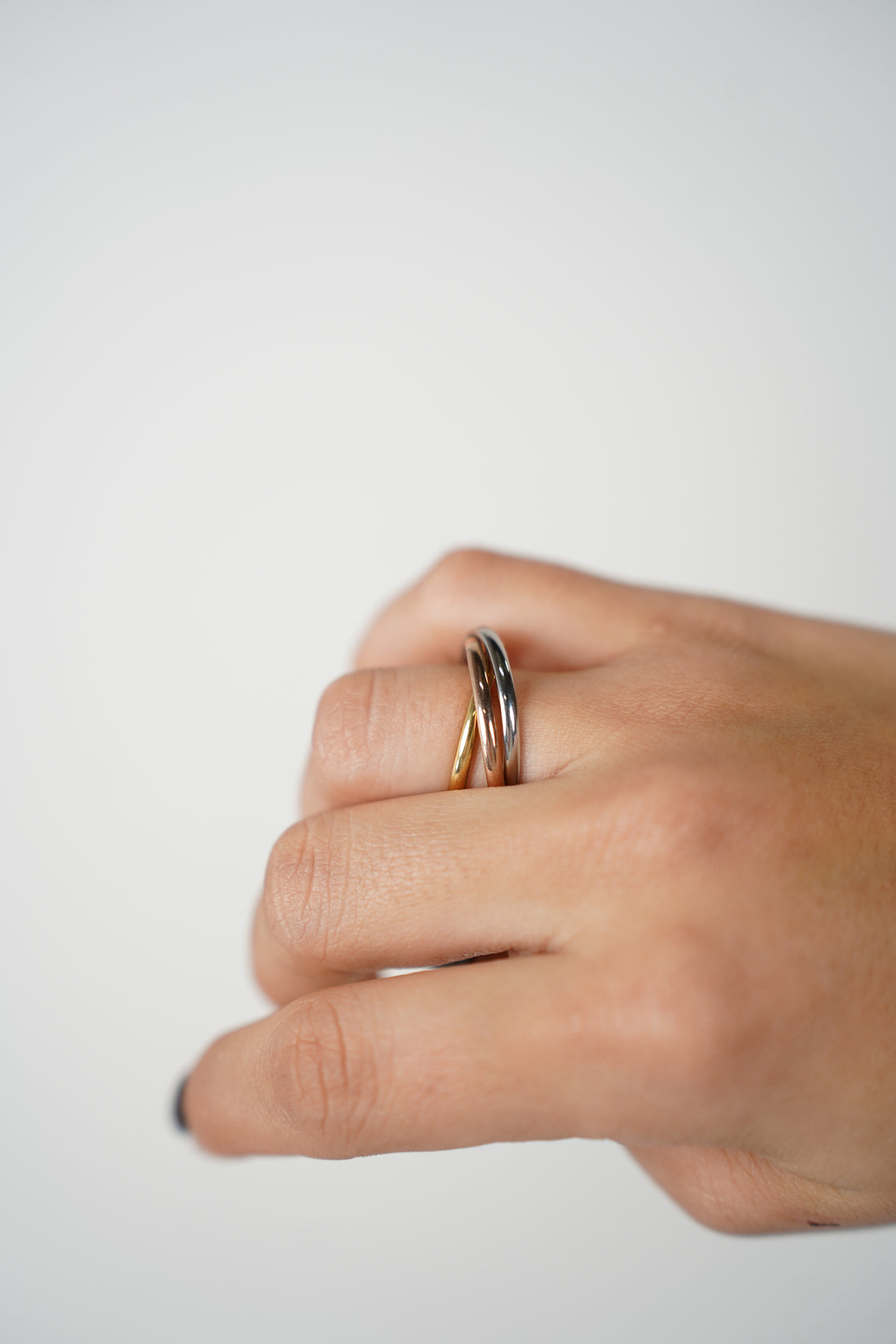 Tahlya Trinity Ring – Sleek Three-Tone Statement Band