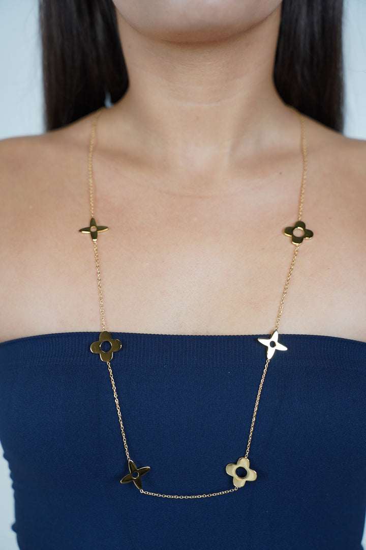 Elina Clovers Necklace – Playful Charm in Polished Gold