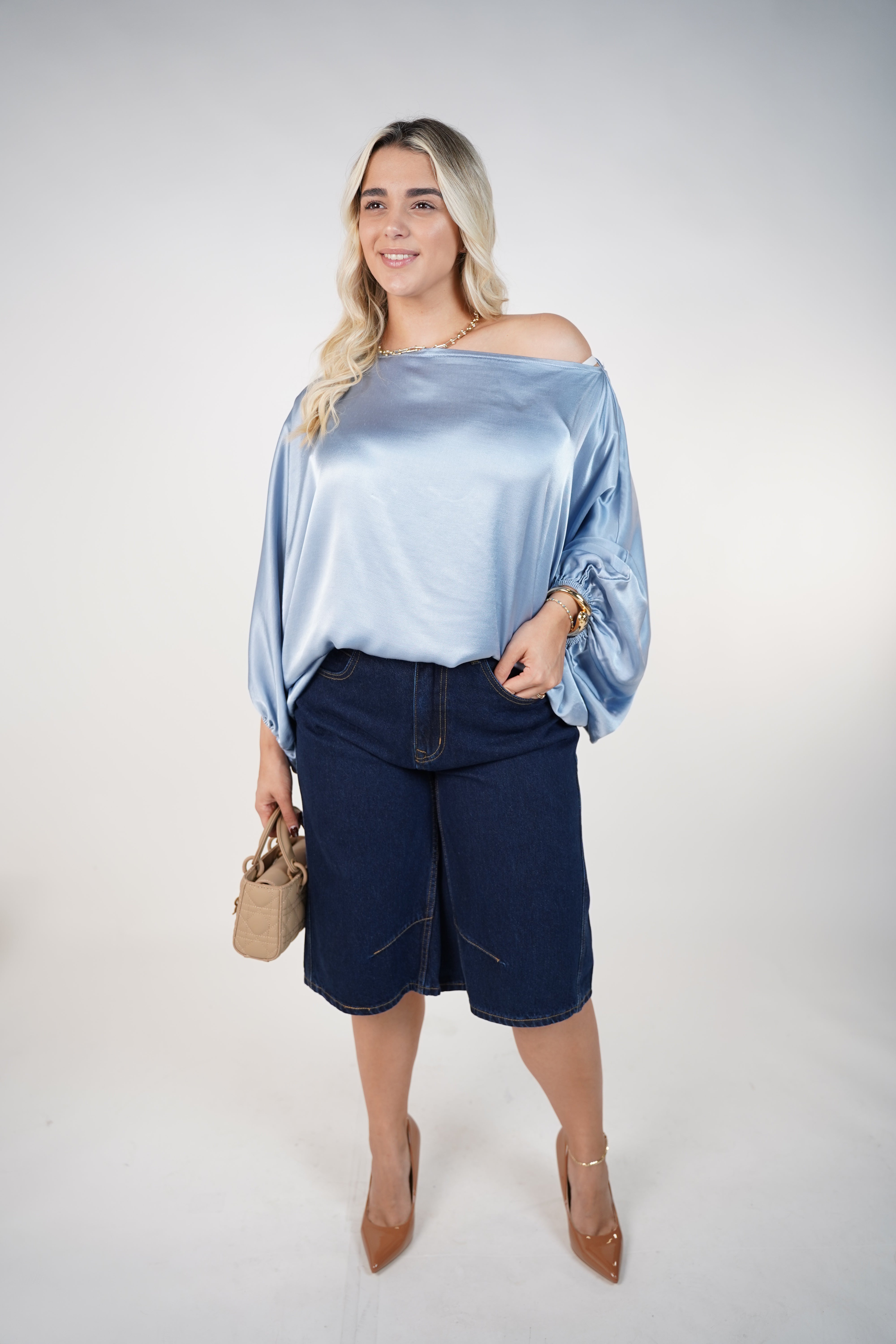 Velmount Denim Bermudas – Structured High-Rise Bermuda Shorts with Clean Finish