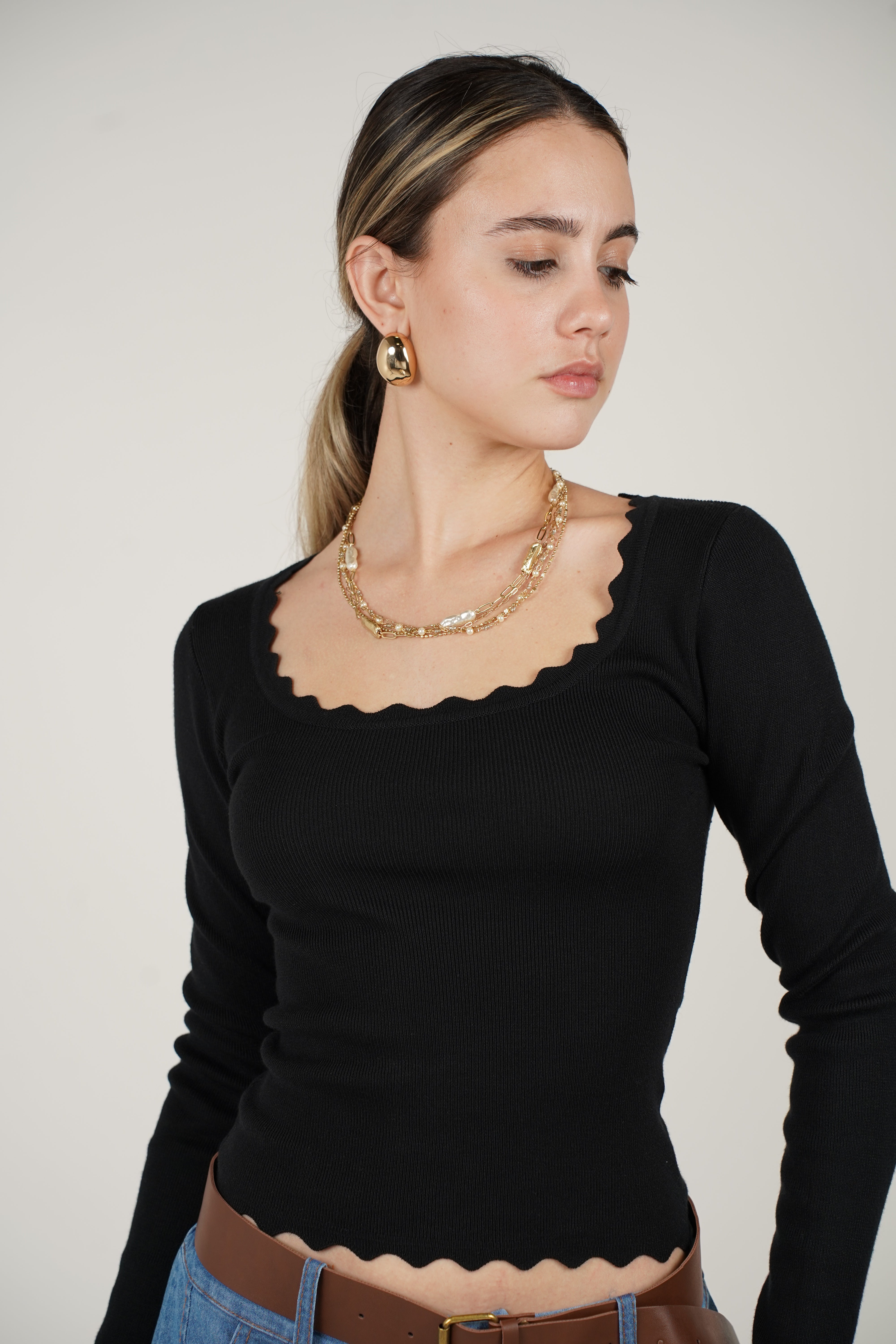 Jade Long Sleeve – Ribbed & Chic with Wavy Edges