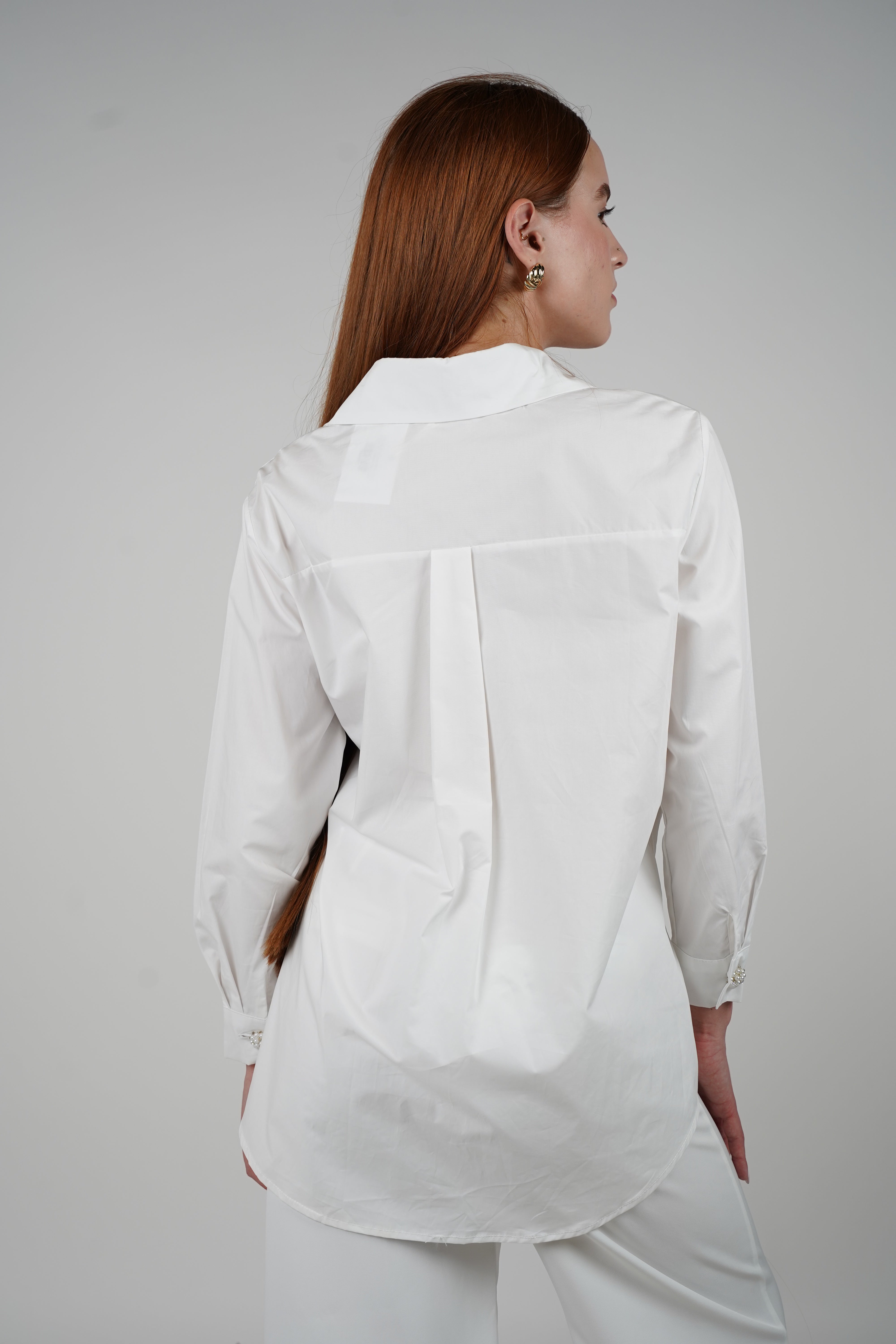 Mariana Oversized Button Down – Classic shine meets modern charm