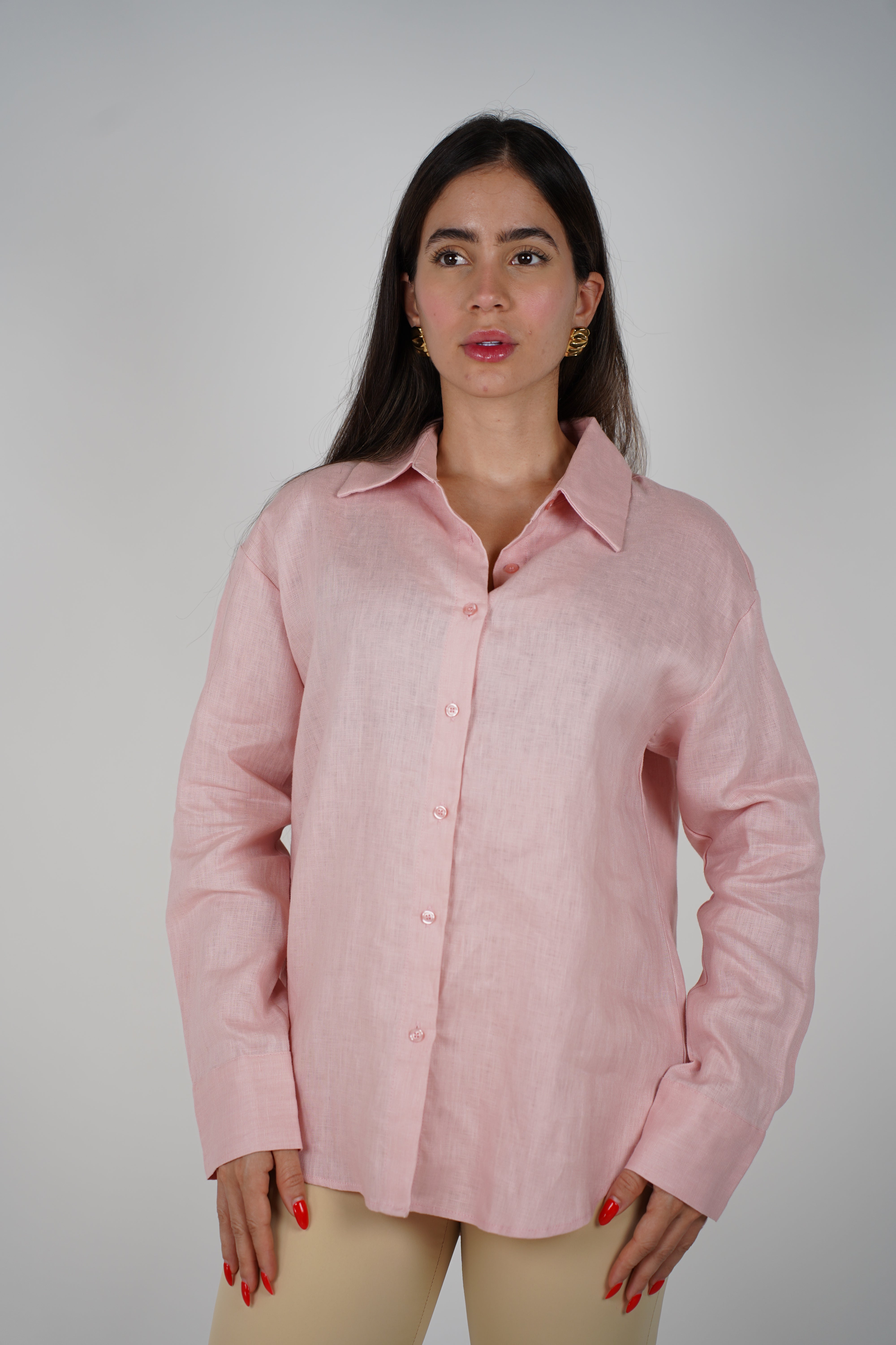 Caro Linen Top – Classic Button-Up in Lightweight Linen
