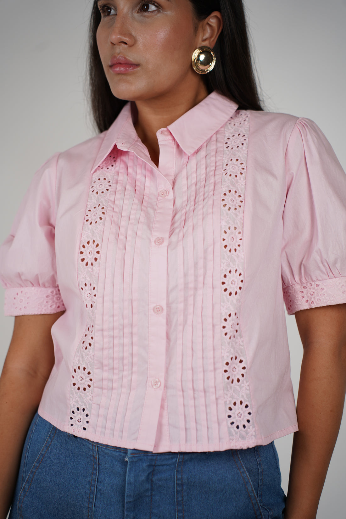 Vidiana Button Down – Feminine Charm in Pastel Pink