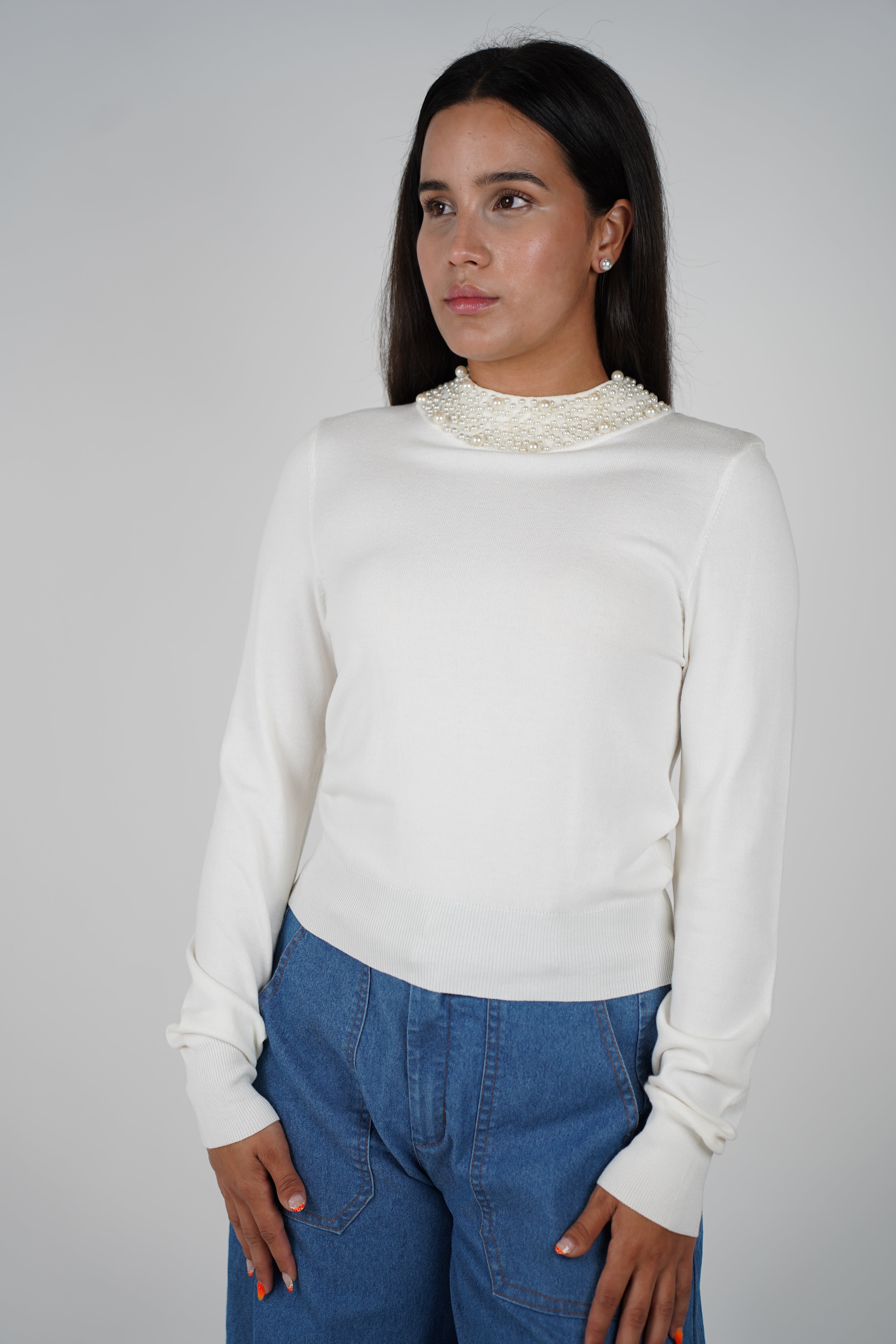 Pearl Neck Long Sleeve – Elegant Knit with Timeless Detail