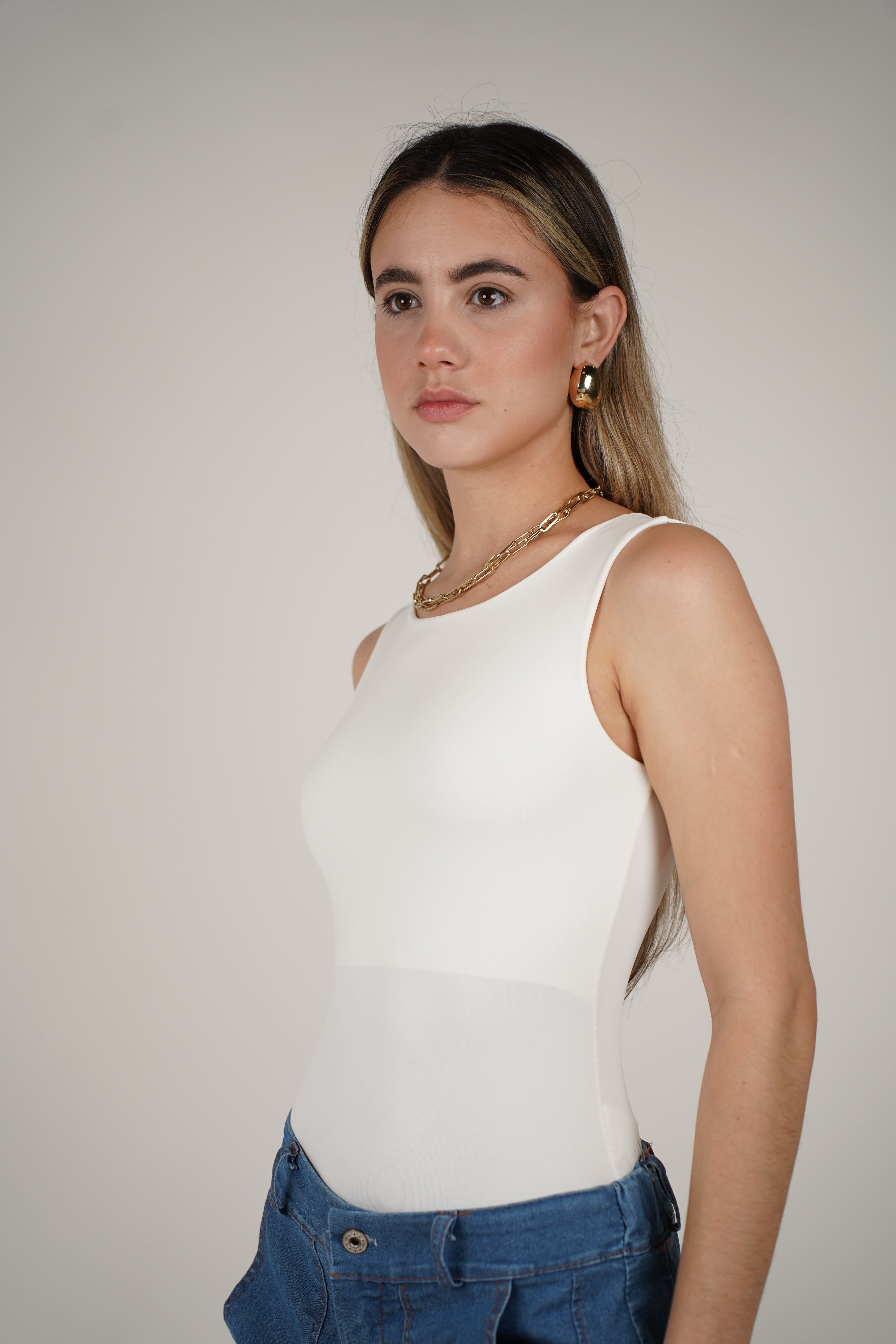 Yasmine Bodysuit – Sleek, Sculpting, and Effortlessly Chic