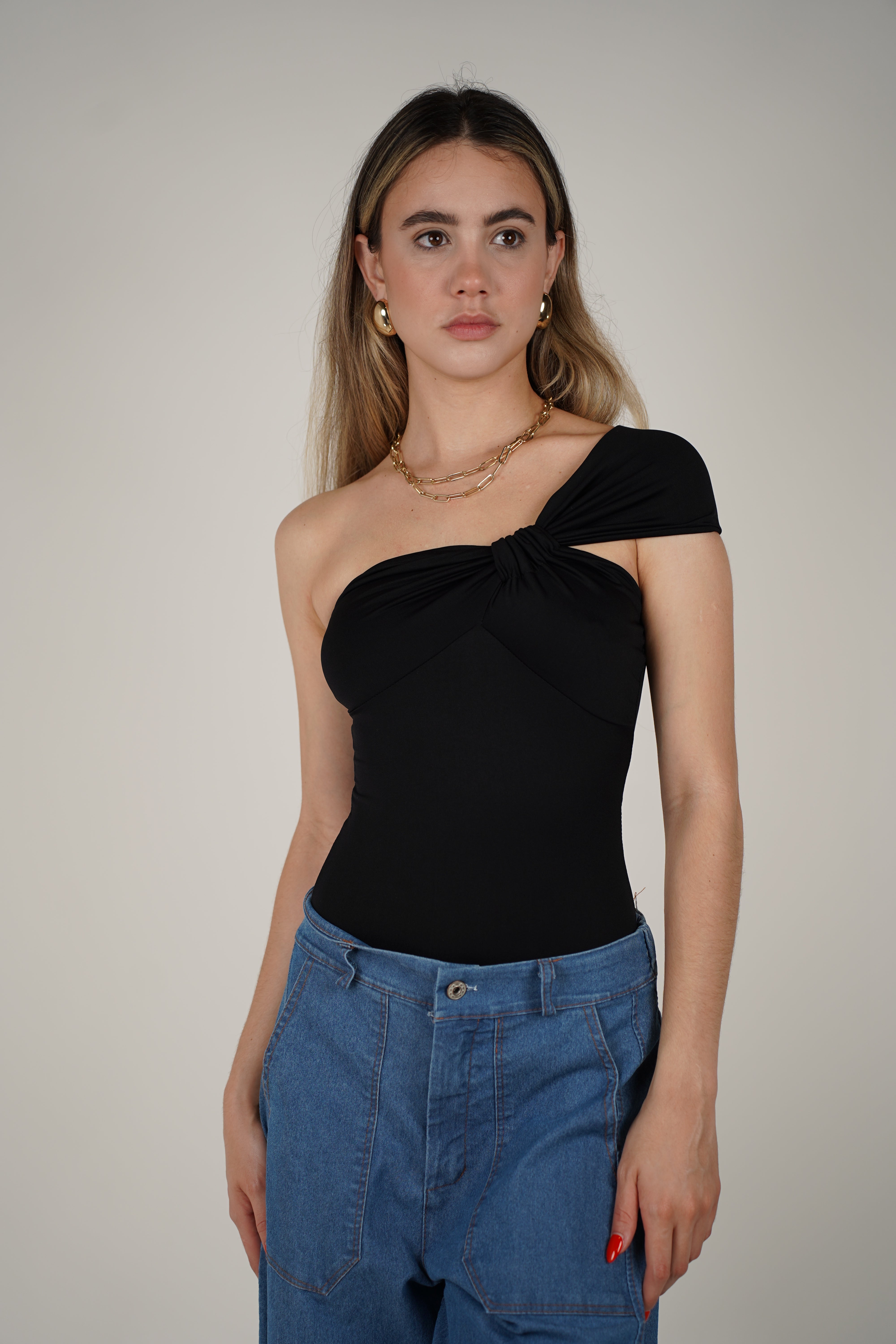 Allison Bodysuit – One-Shoulder Statement Fit