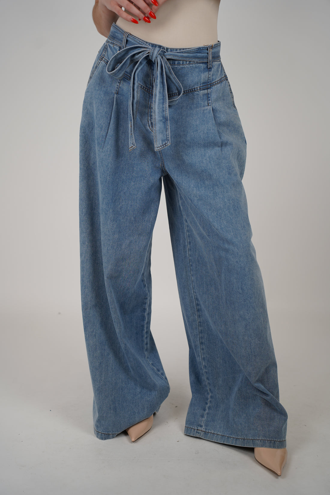 Virgina Wideleg Jeans – Light Wash Denim with Statement Waist Tie