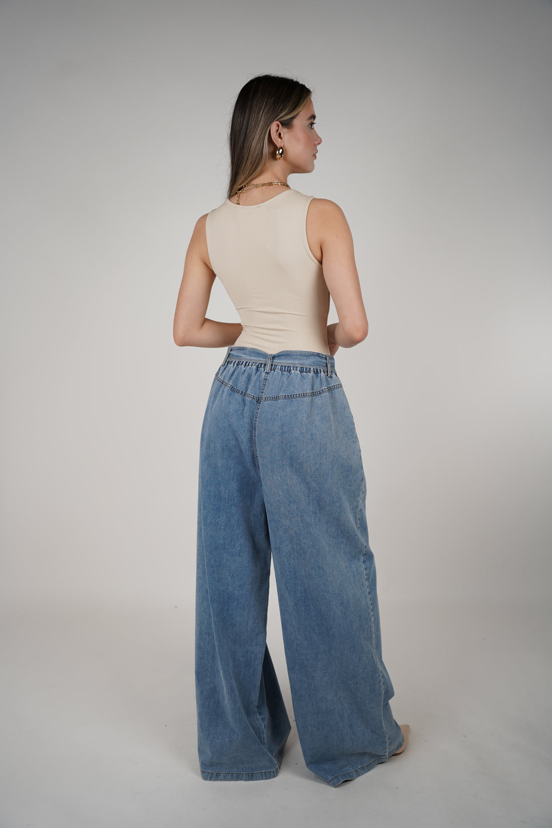 Virgina Wideleg Jeans – Light Wash Denim with Statement Waist Tie