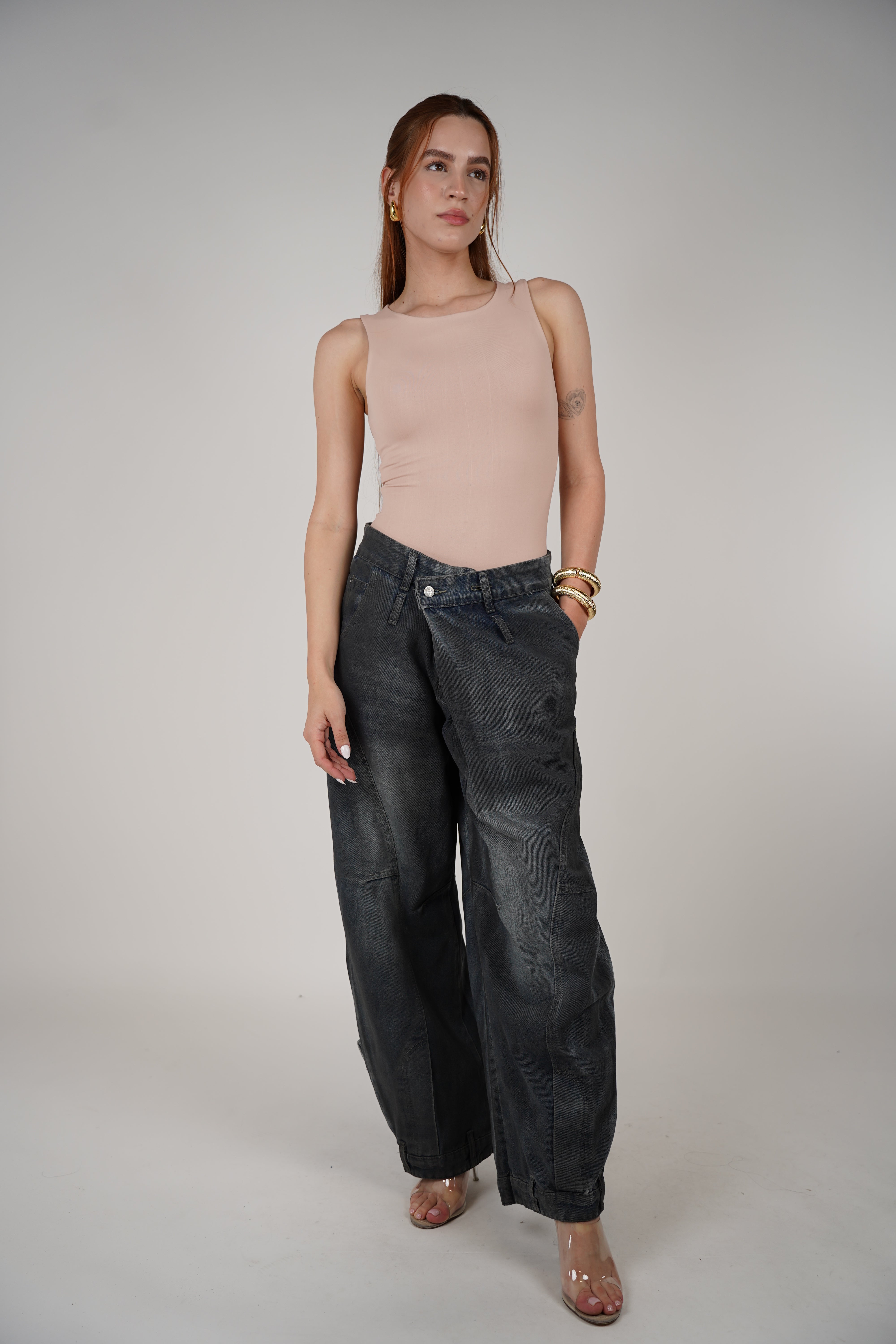 Katiuska Jeans – Washed Black Wide-Leg Denim with Utility Detail