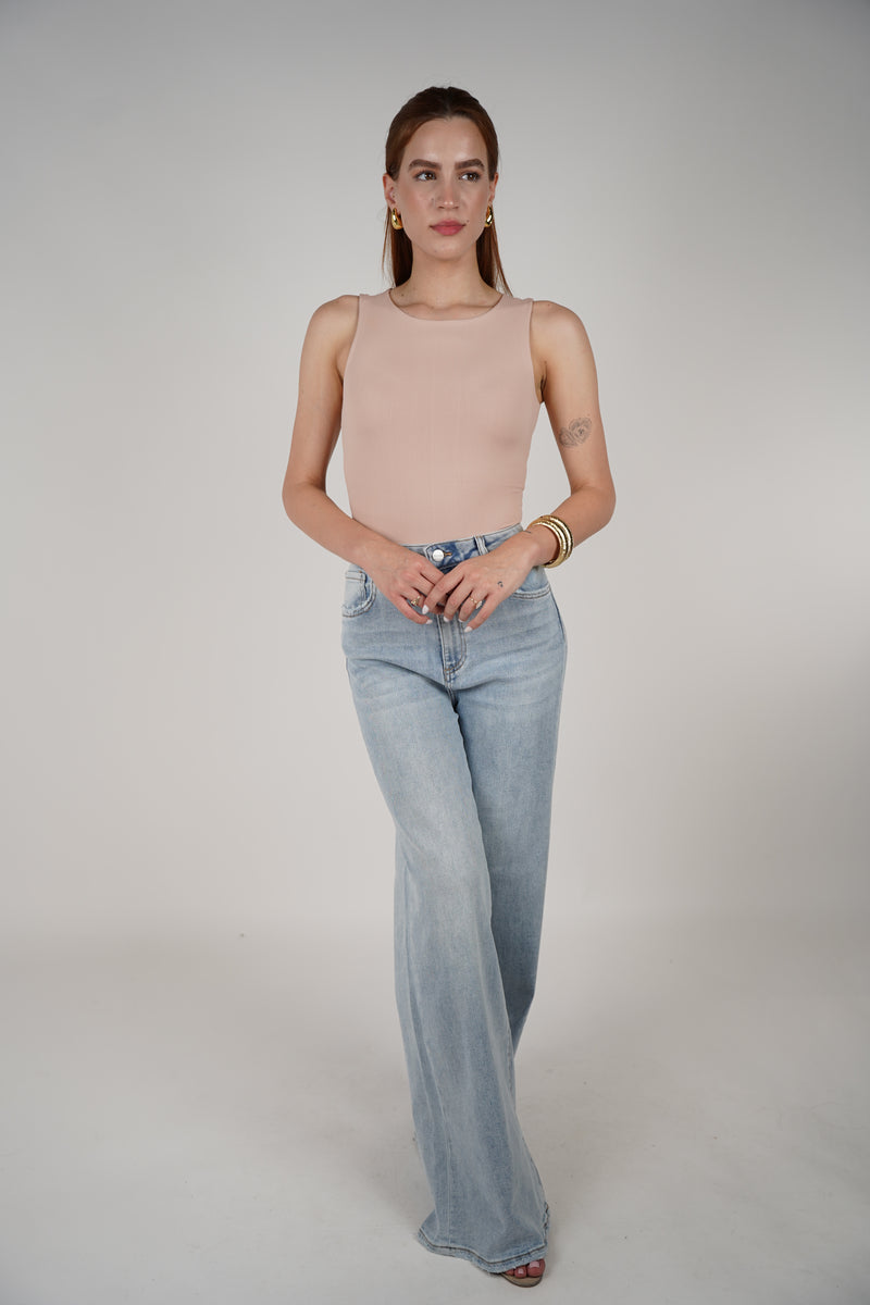 Valeria Blue Jean – Light Wash, High Rise, Timeless Fit