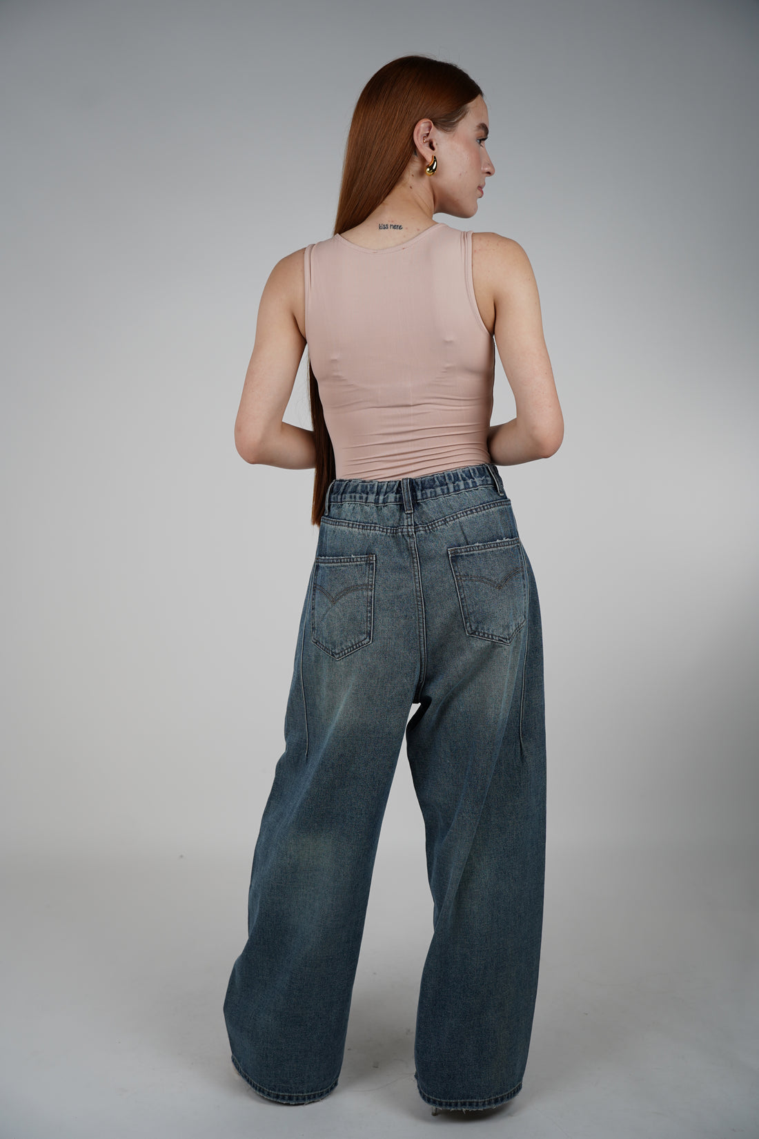 Manuela Barrel Jean – Washed Denim with Bold Volume