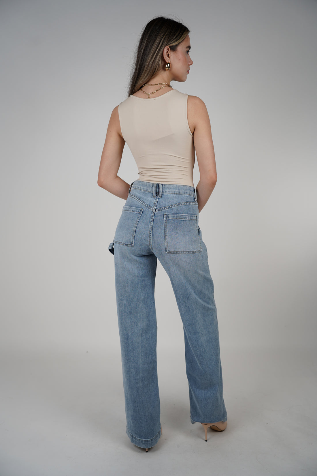 Carla Cargo Jeans – Light Wash High-Waist Denim with Utility Style