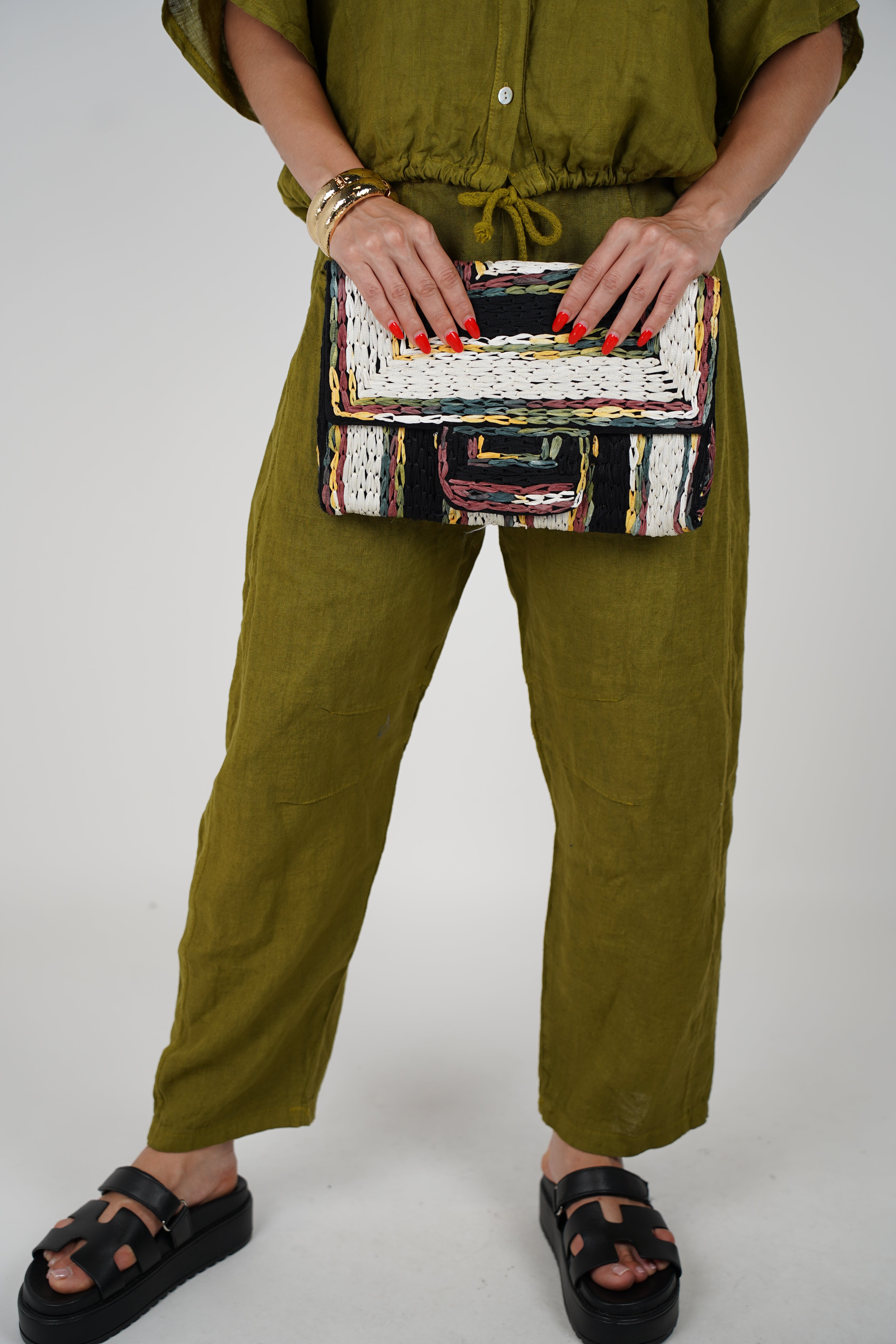 Kirelle Barrel Linen Pants – Relaxed Barrel-Leg Fit in Olive Green