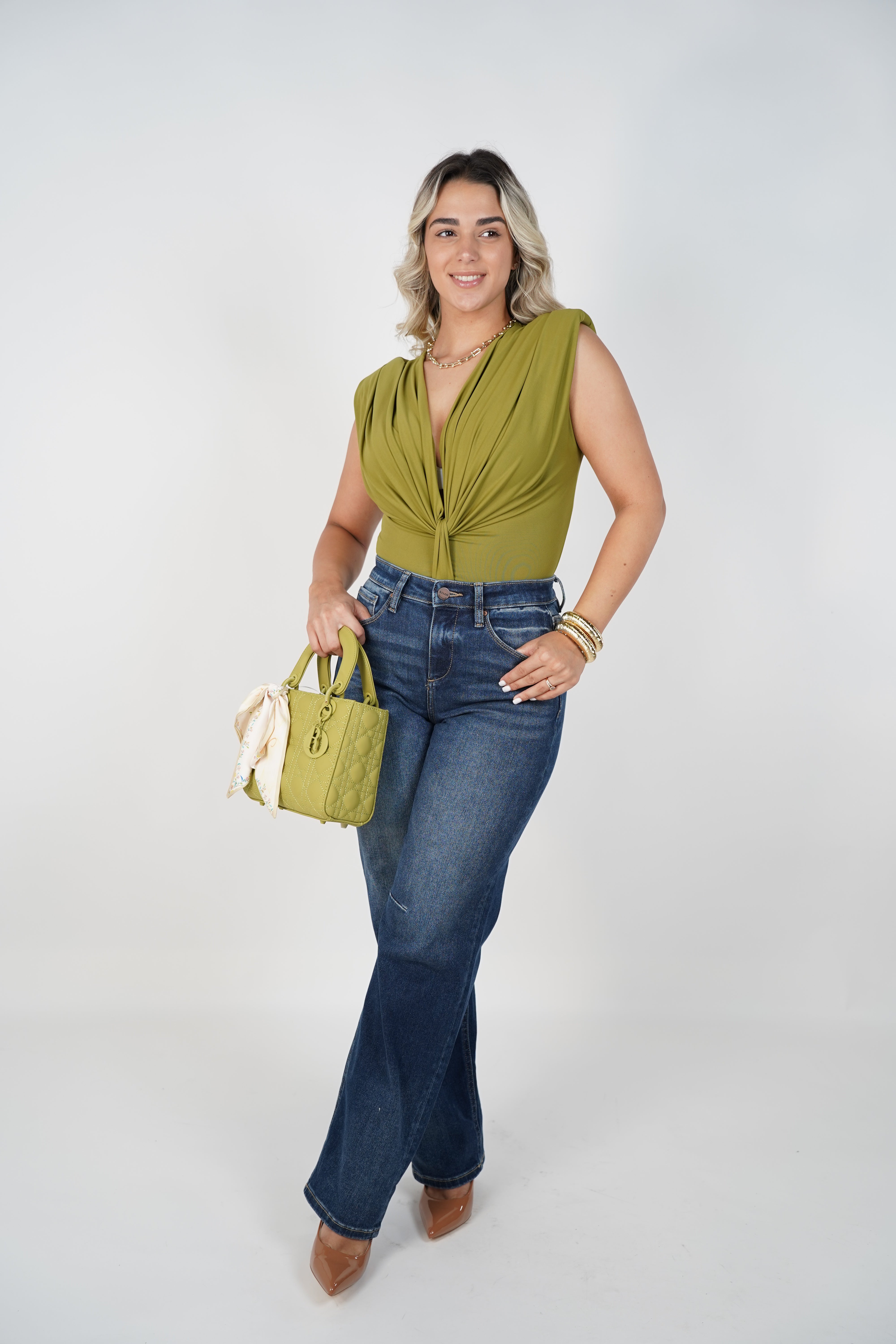 Alyra Barrel Jeans – Relaxed High-Rise Sculpting Denim