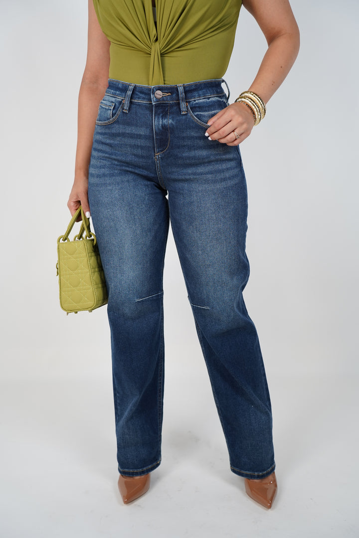 Alyra Barrel Jeans – Relaxed High-Rise Sculpting Denim