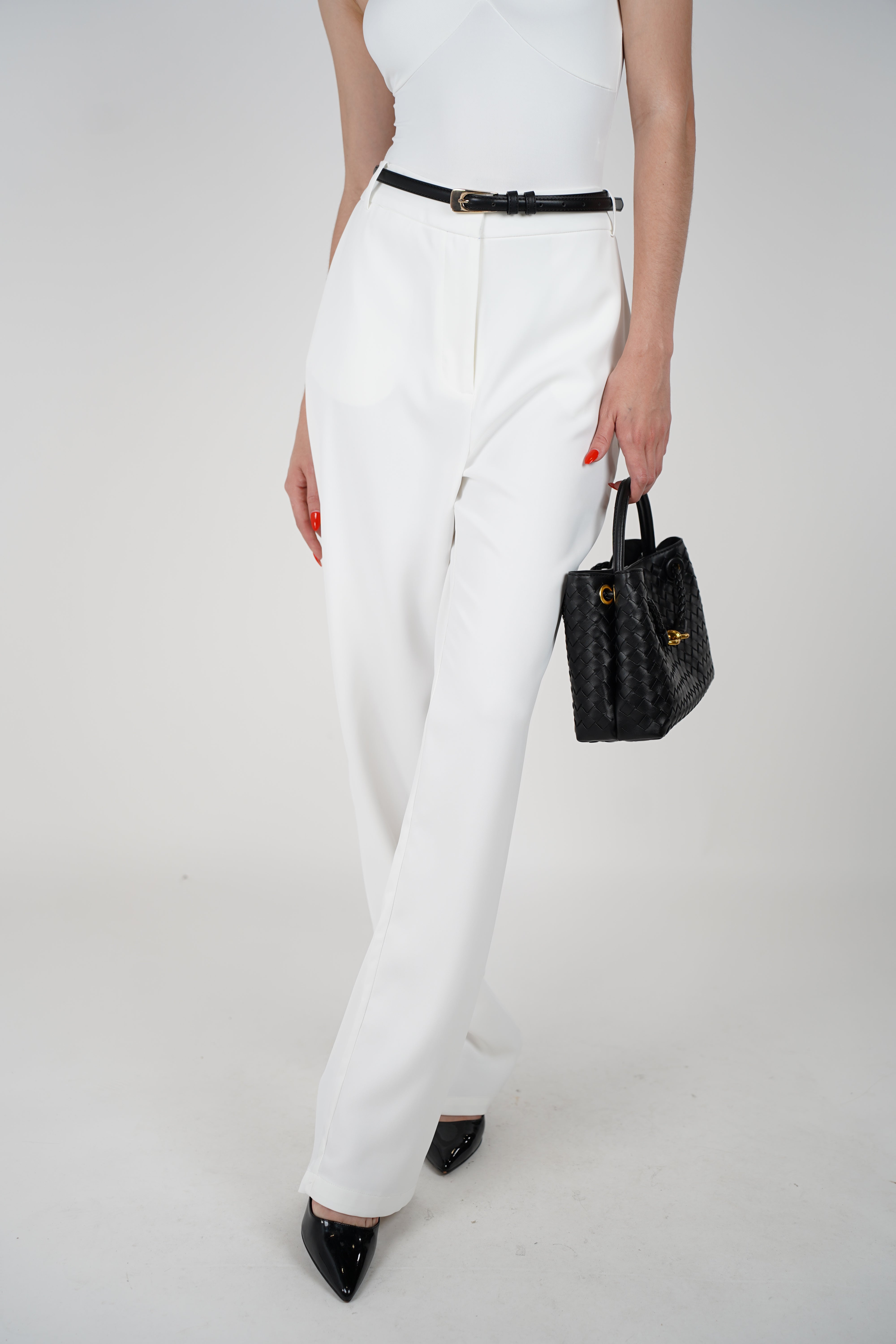 Nami Trousers – Sleek, Tailored & Refreshing