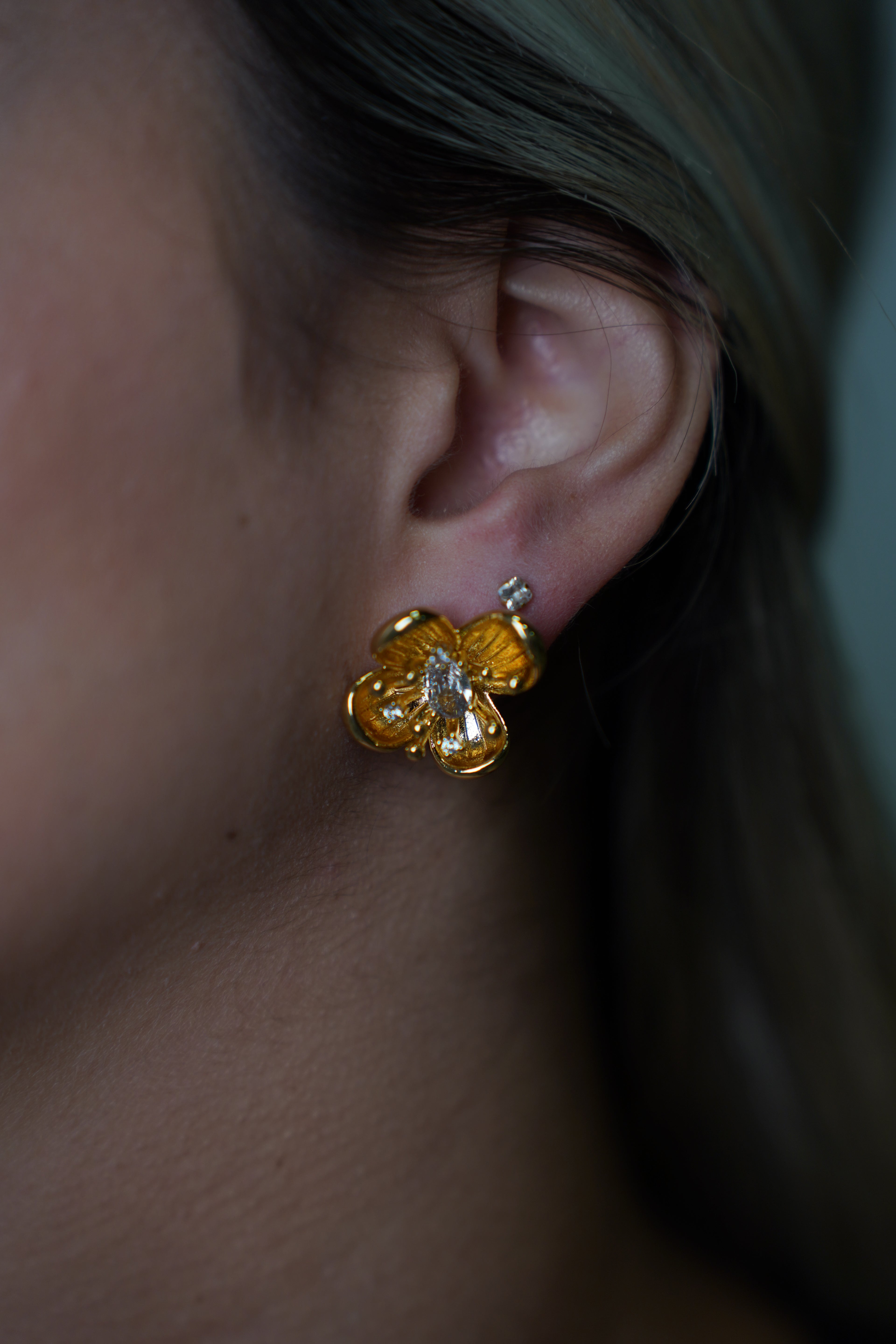 Chabely Flower Earrings - Carema Boutique