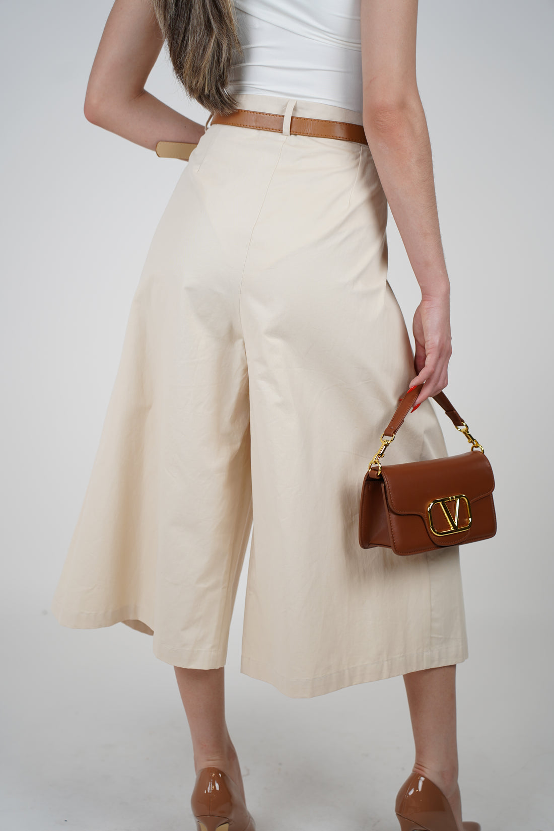 Laney Pants – Wide-Leg Midi Culottes in Soft Beige